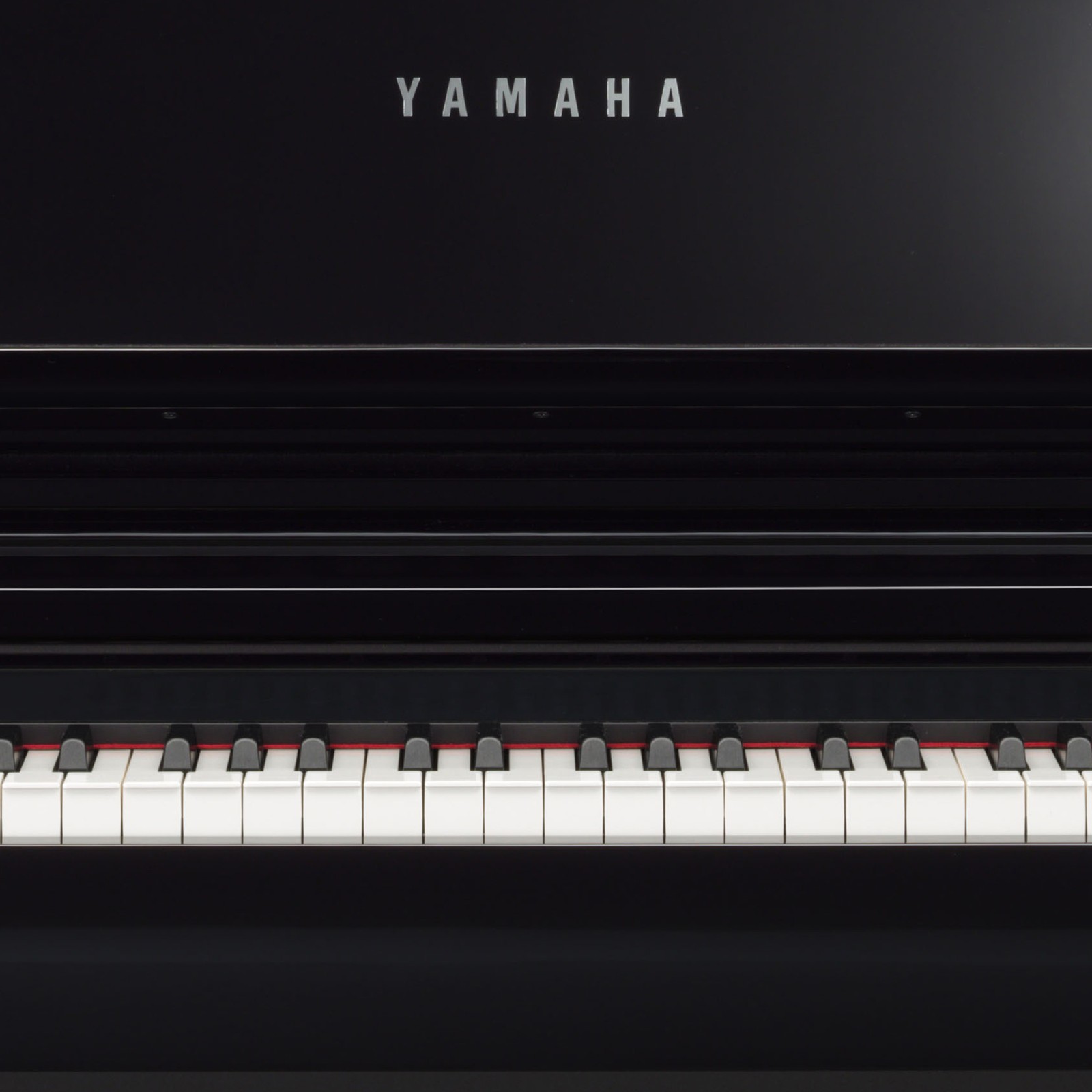 Yamaha CSP-255 PE, Logo auf dem Digitalpiano
