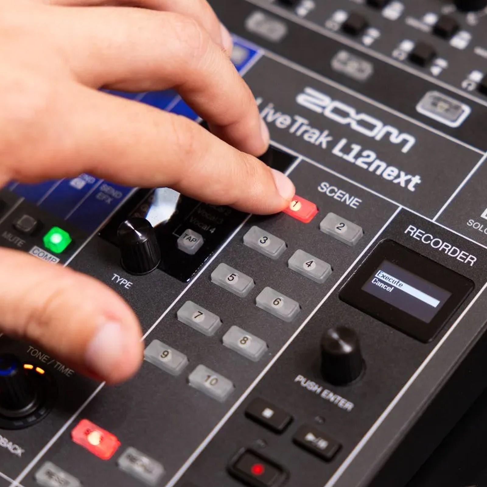 Zoom LiveTrak L12next, Digital-Mixer und Recorder für Live- und Studioeinsatz