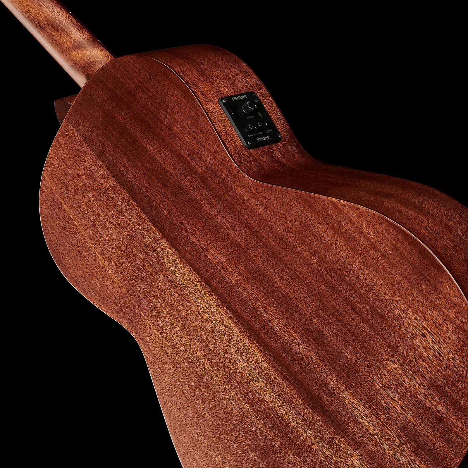 Vue arrière de la Harley Benton CLP-15ME SolidWood avec préampli