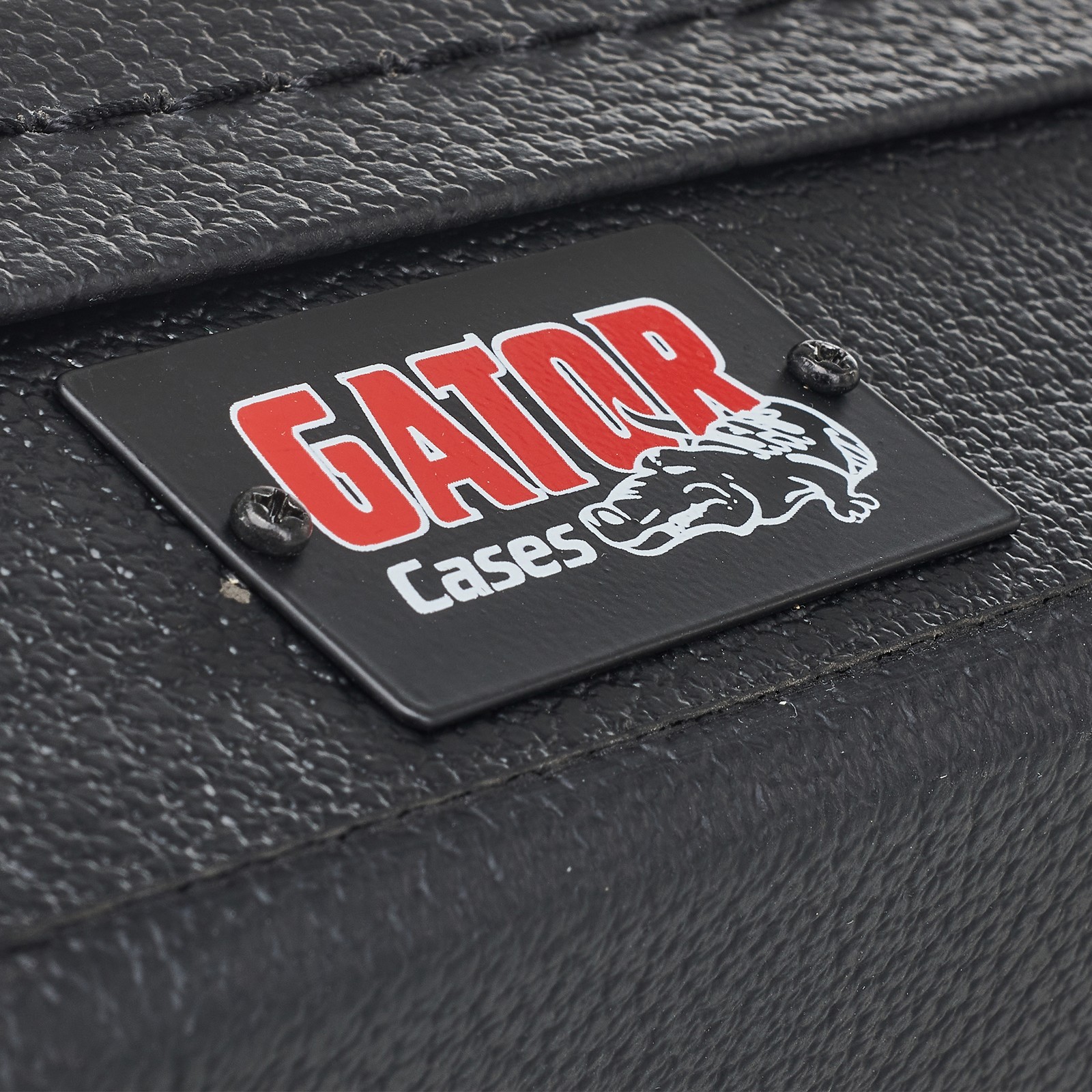 Logo auf dem Gator Hardshell Case Bass