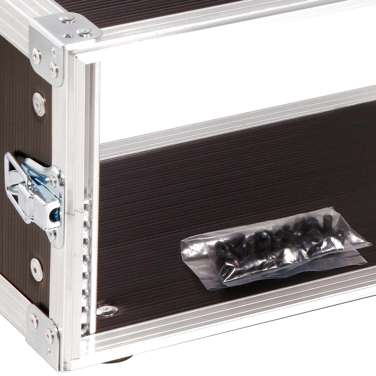 Thon Rack 4HE Eco II Compact 23 Flightcase geöffnet