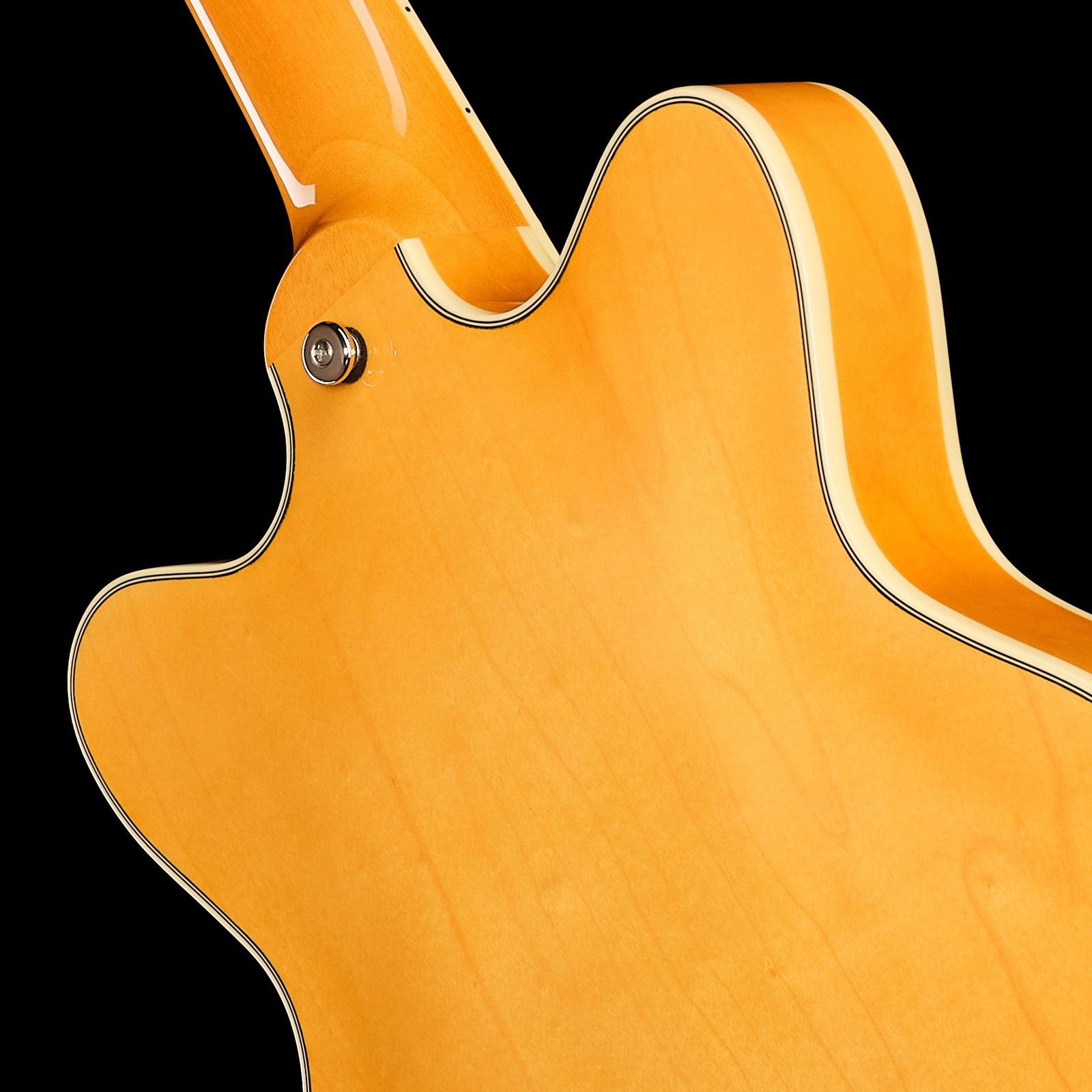 Gurtpin am Halsansatz der Gretsch G2655 Strml CB JR Village Amber