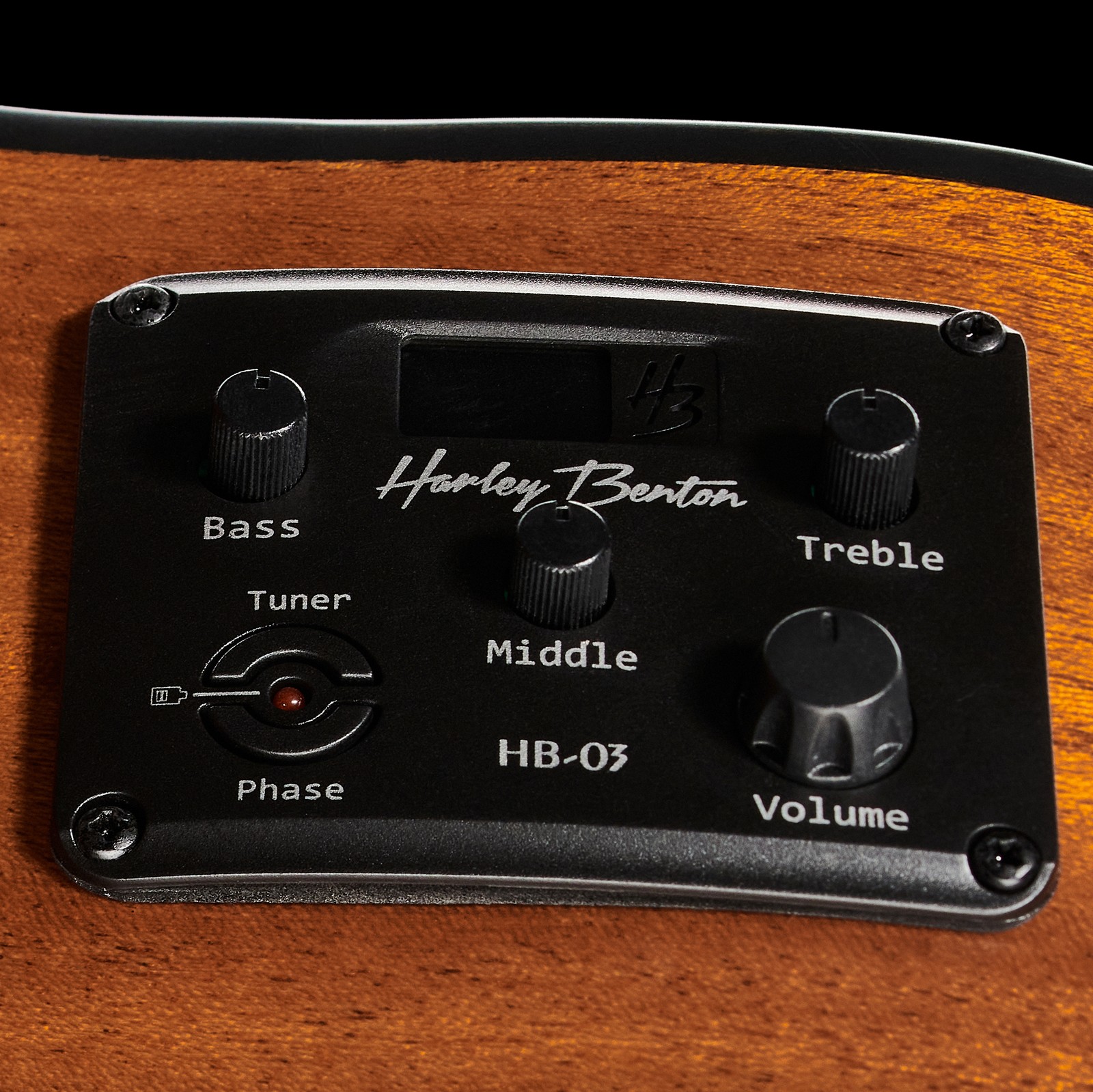Harley Benton preamp with integrated tuner