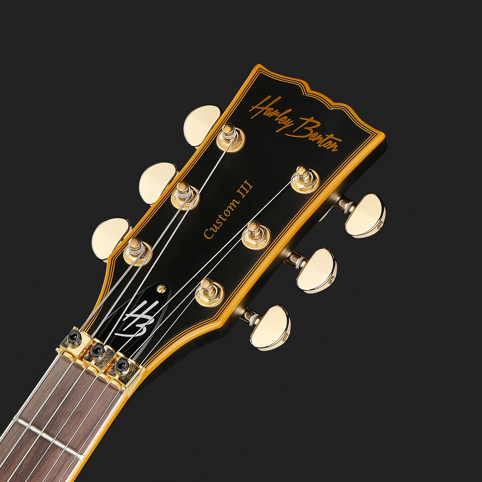 Kopfplatte der Harley Benton SC-Custom III FR E- Gitarre in Vintage Black