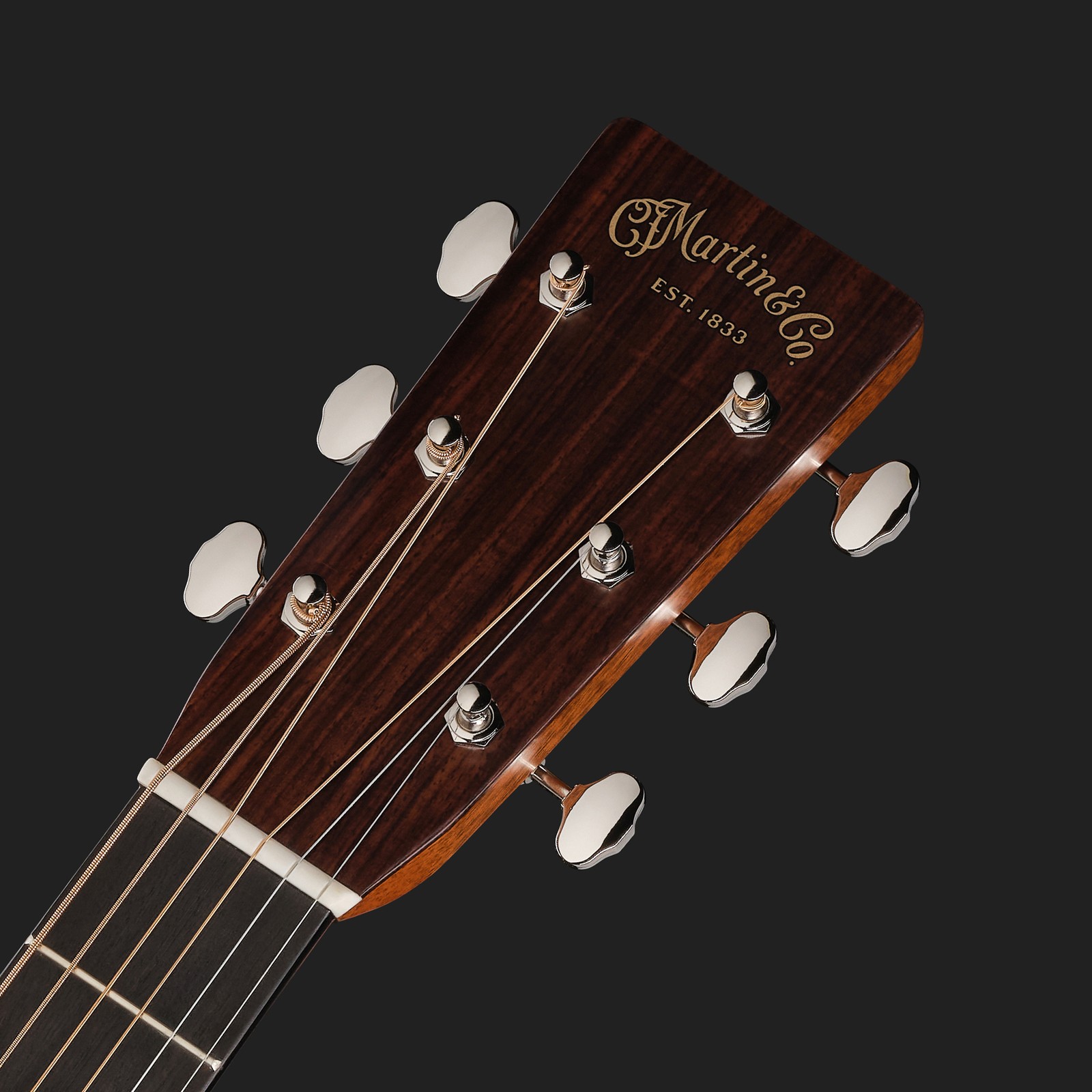 Kopfplatte der Martin Guitar 00028