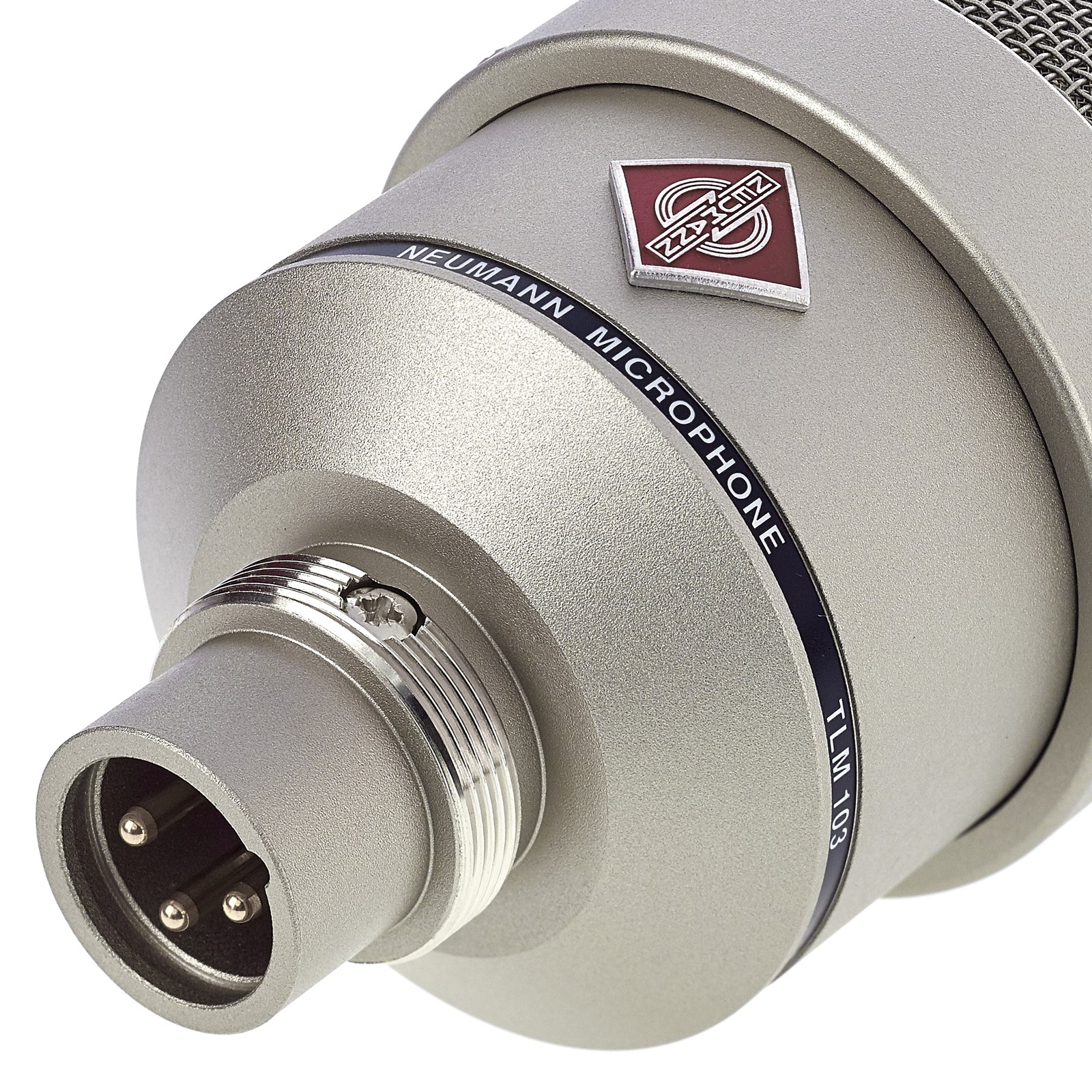 XLR-Anschluss und Neumann-Logo am Neumann TLM 103 Nickel
