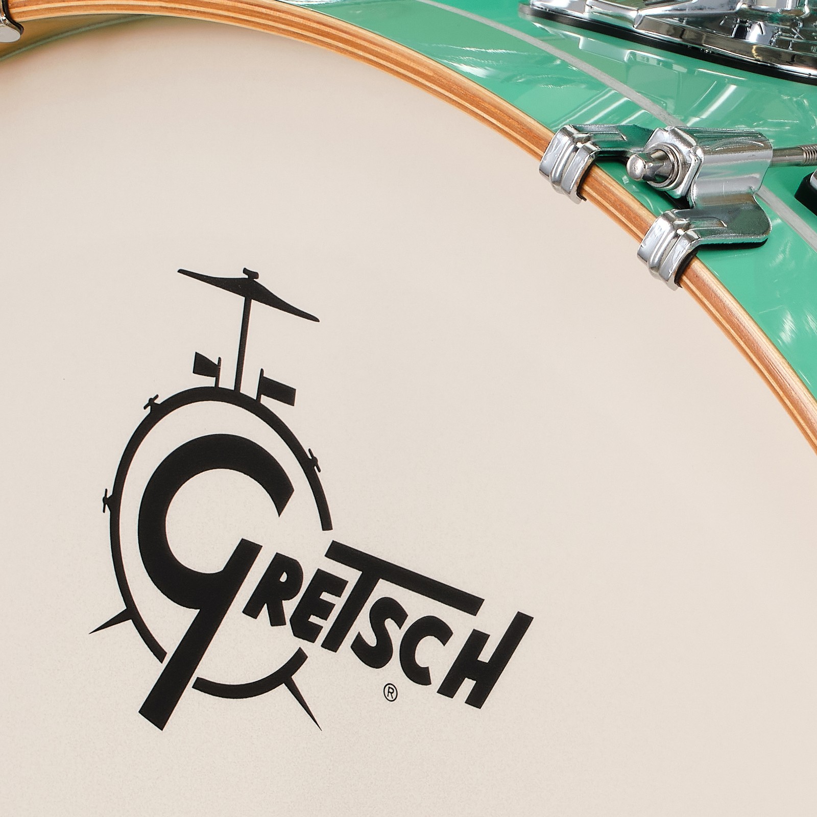 Herstellerbadge auf Gretsch Catalina Maple Bassdrum