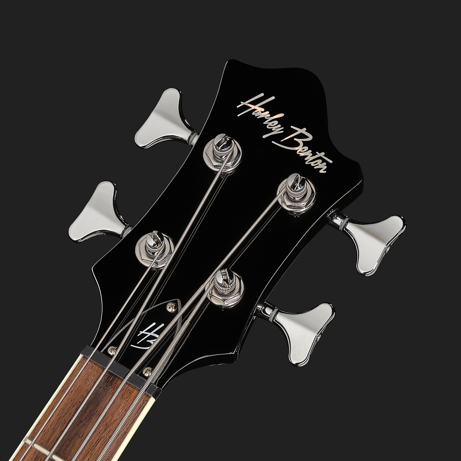 Kopfplatte des Harley Benton RB-414LH BK Classic Series E-Bass