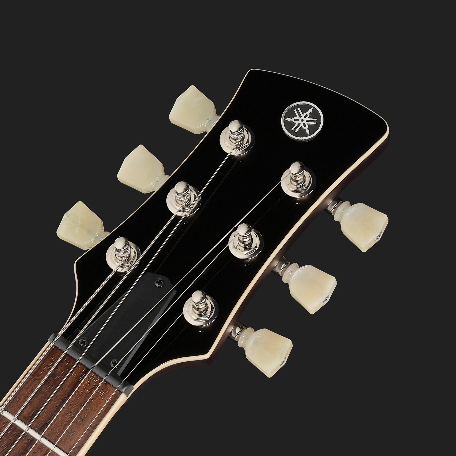 Kopfplatte der Yamaha Revstar RSS02T Sonic Blue