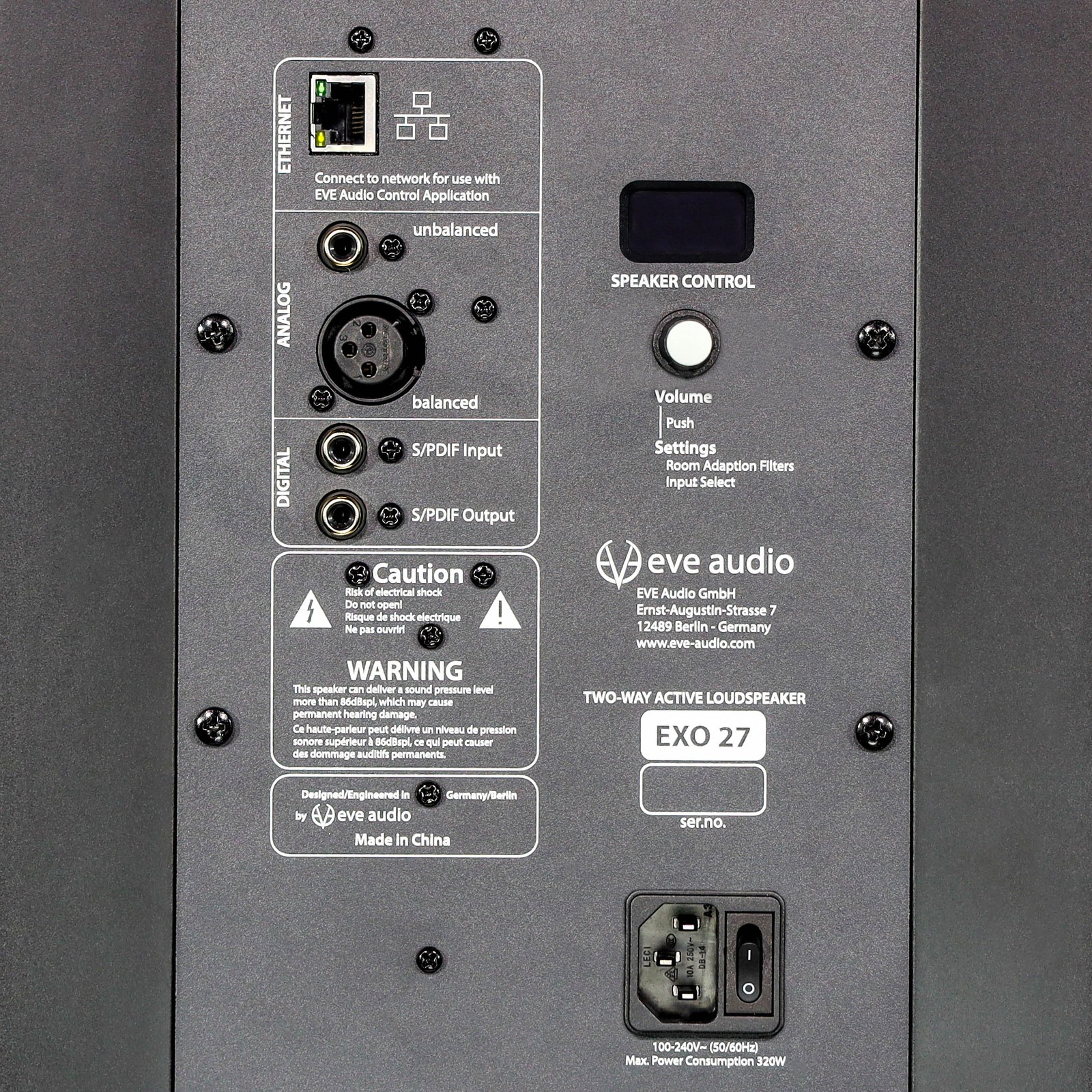 Rückseite des EVE Audio EXO 27 Aktivmonitors mit Bedienelementen