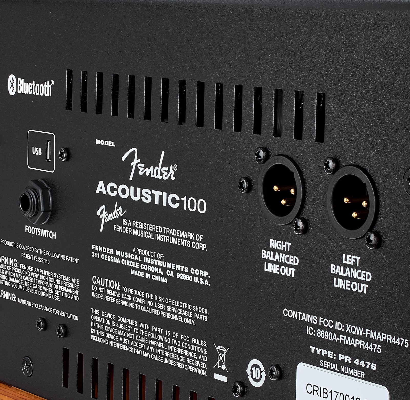 Anschlüsse am Fender ACOUSTIC 100 Combo für Akustikgitarren