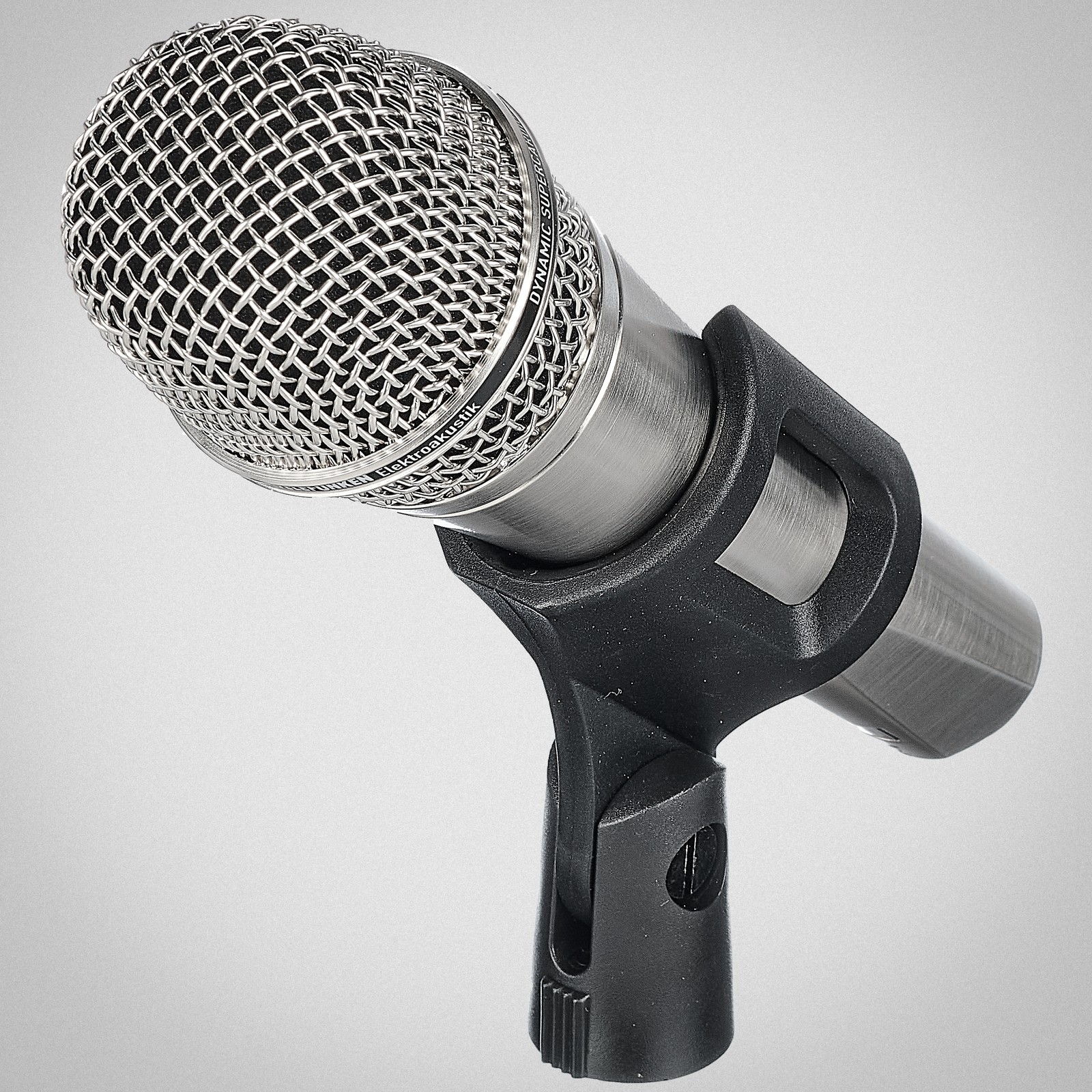 Telefunken M80 Satin Chrome Mikrofon mit Halterung