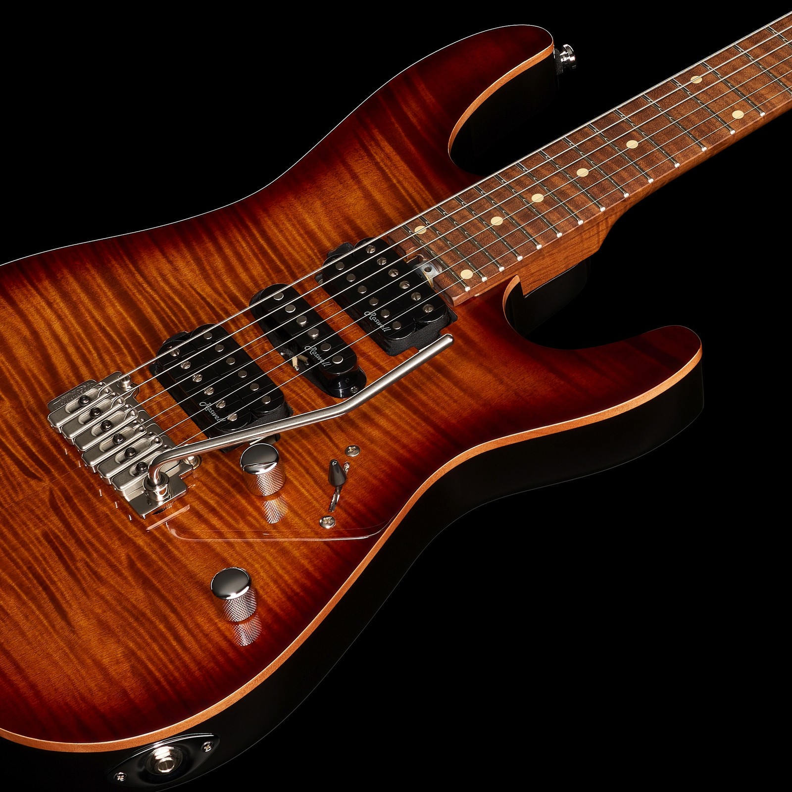 flamed maple top of the Harley Benton Fusion-III HSH Roasted FBB
