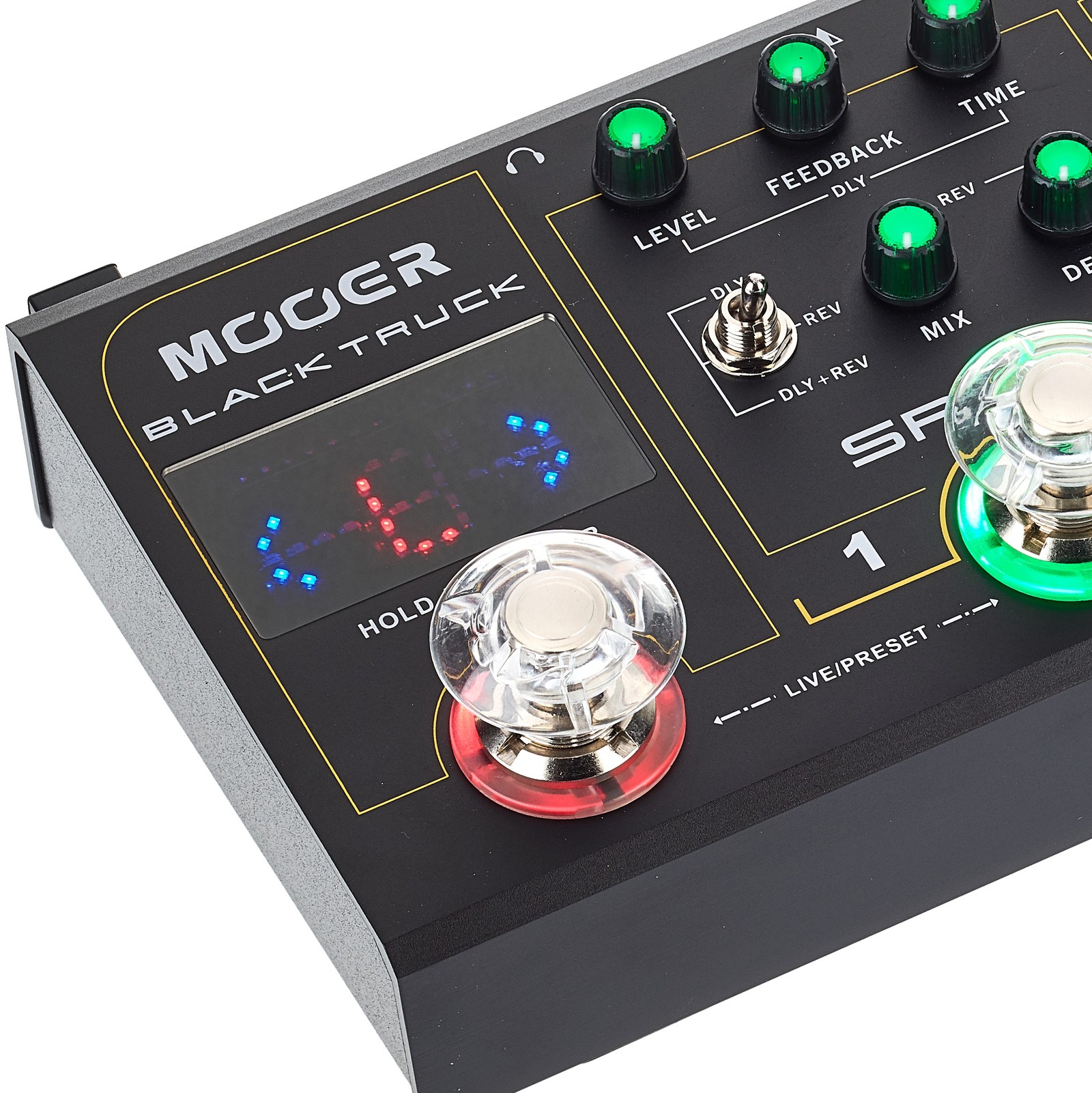 Tuner on the Mooer Black Truck