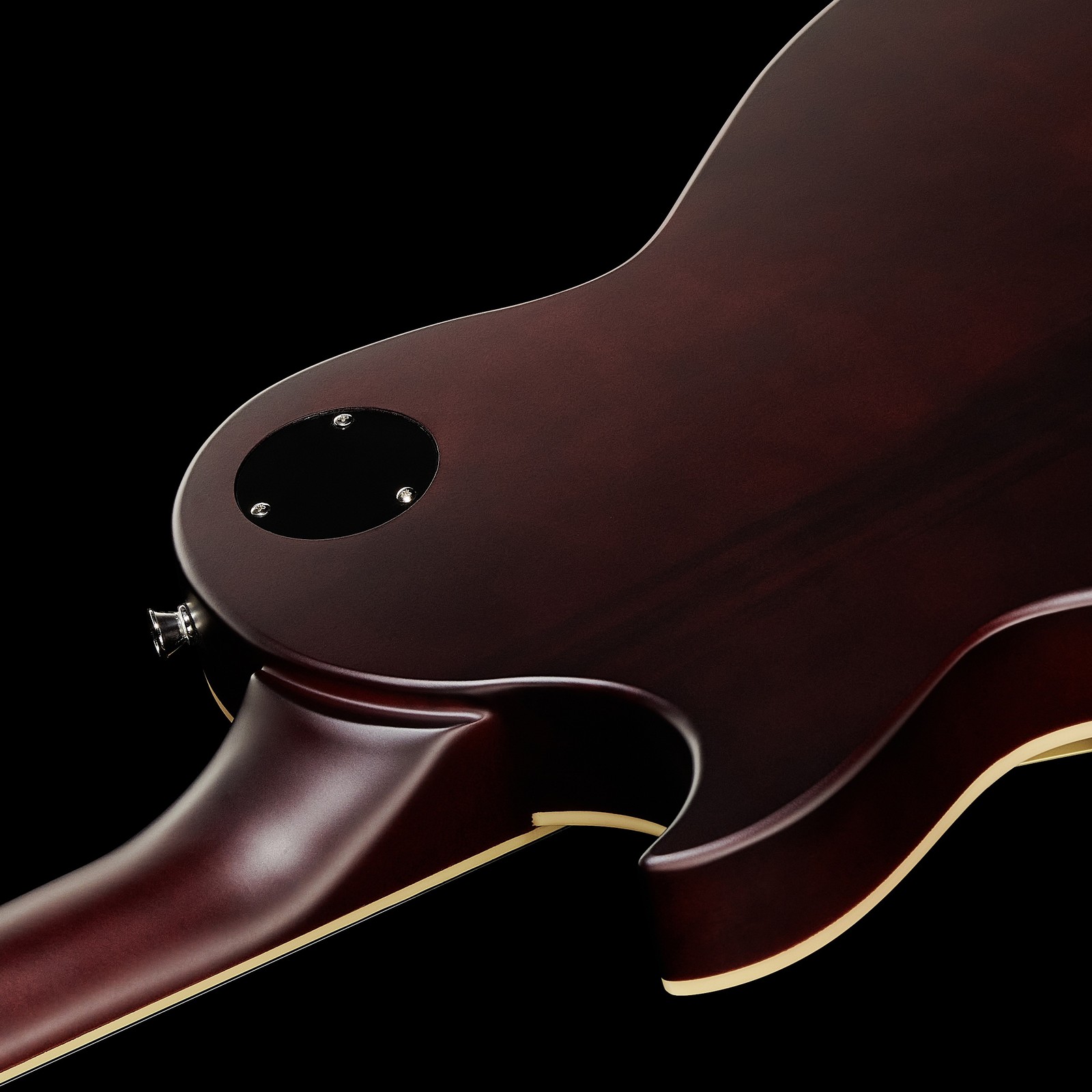 Parte posteriore del corpo e della giuntura del manico della Harley Benton SC-400 SGT