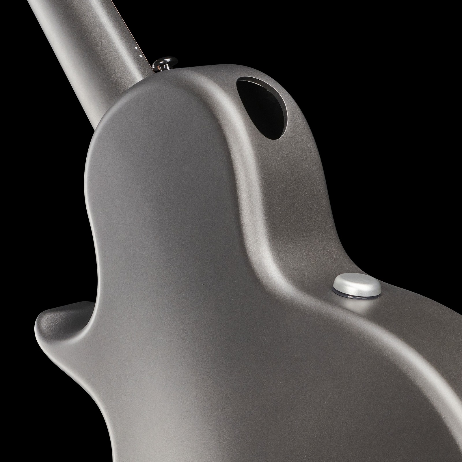 Smooth neck joint on the Harley Benton TravelMate-E with integrated effects unit