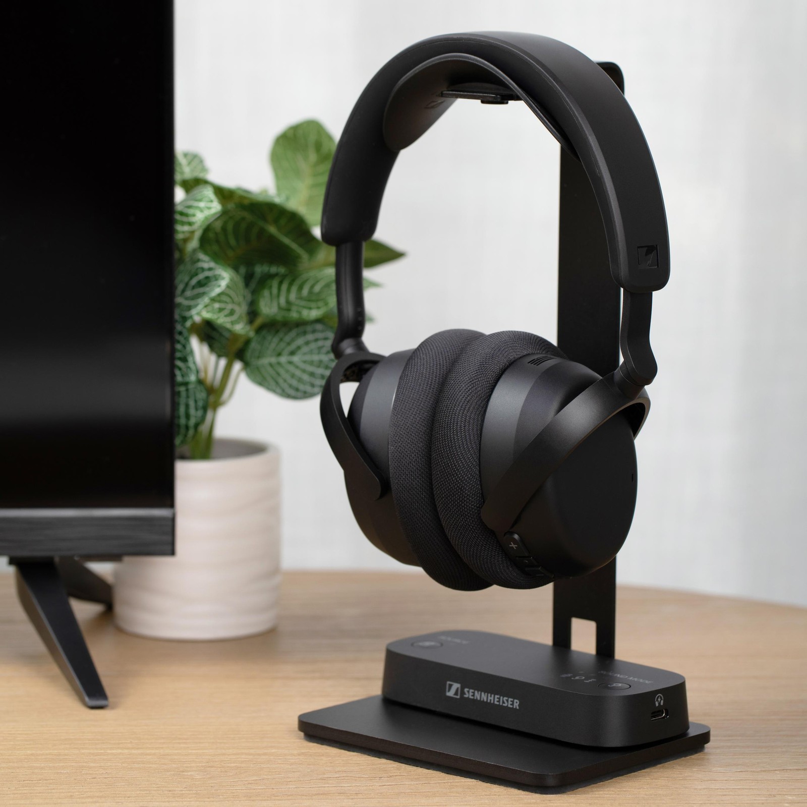 Kopfhörer Sennheiser RS 275 mit Sender und Ständer