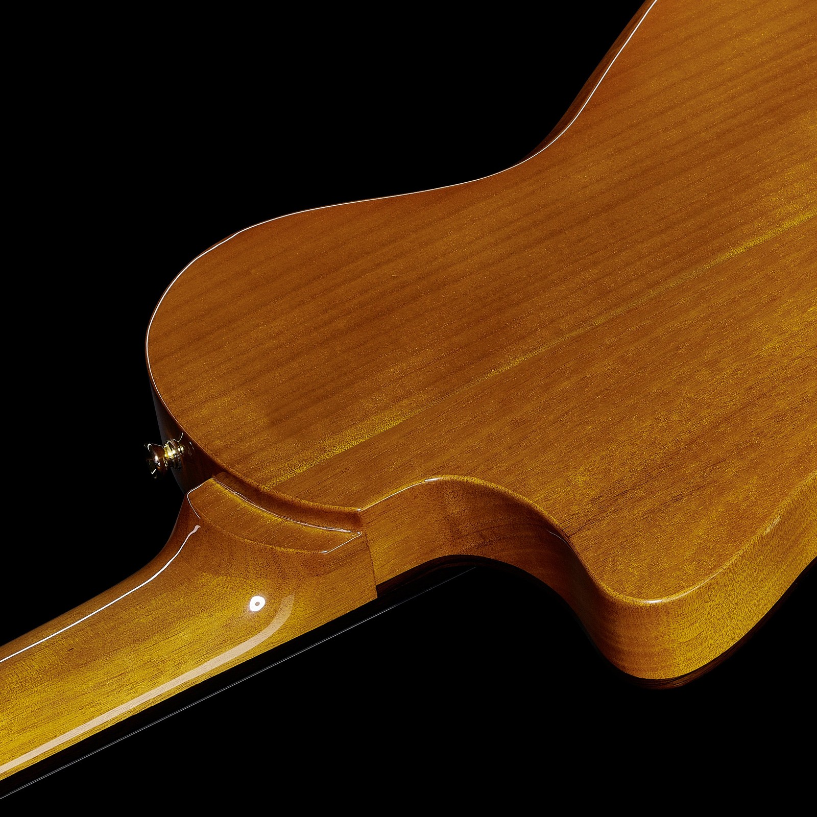 Mahagoni Korpus der Cordoba Stage Guitar Edge von hinten