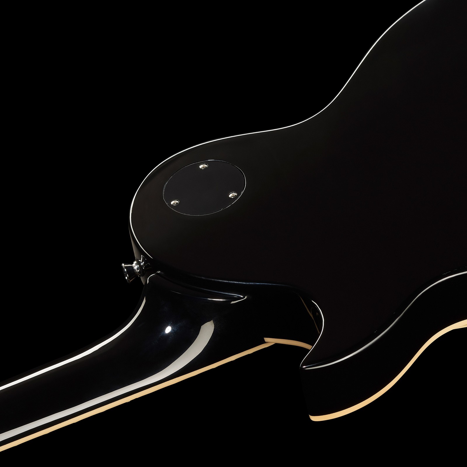 Abgerundeter Halsfuß der Harley Benton SC-450 BK Classic Series