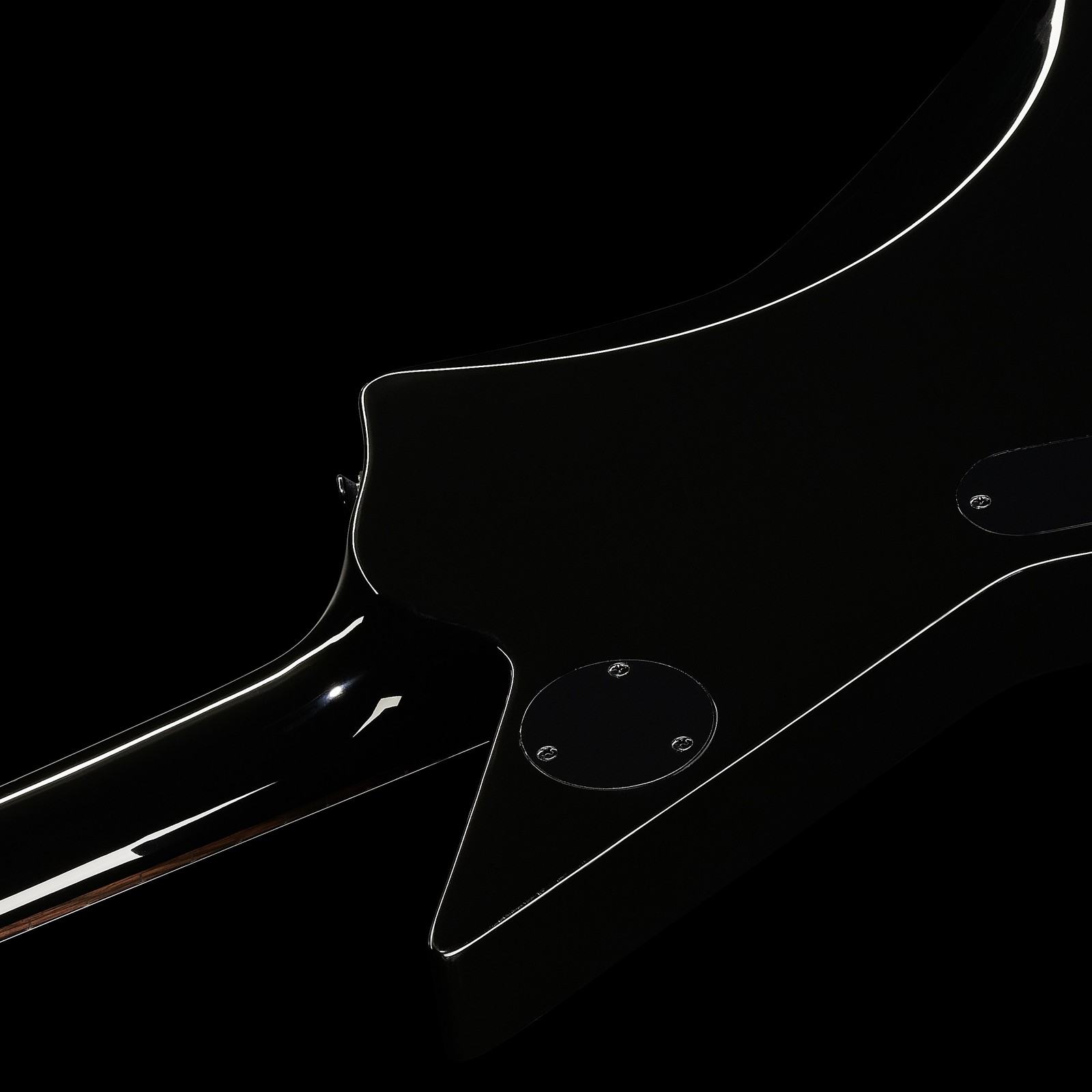 Arrière de la EX-84 Modern EMG BK de Harley Benton - jonction homogène entre le corps et le manche