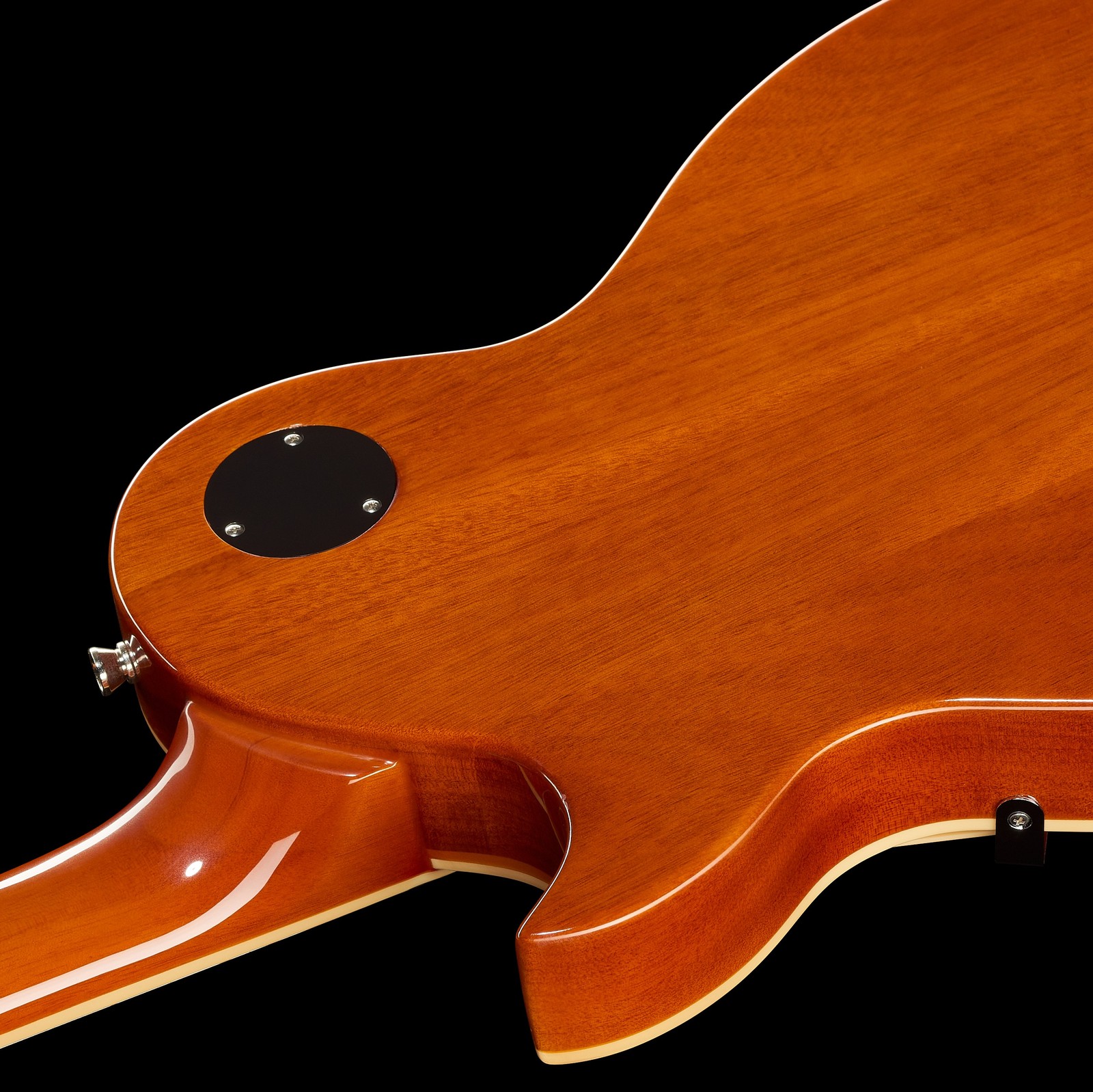 Back of the body with rounded neck heel of the Harley Benton SC-450Plus VB Vintage Series