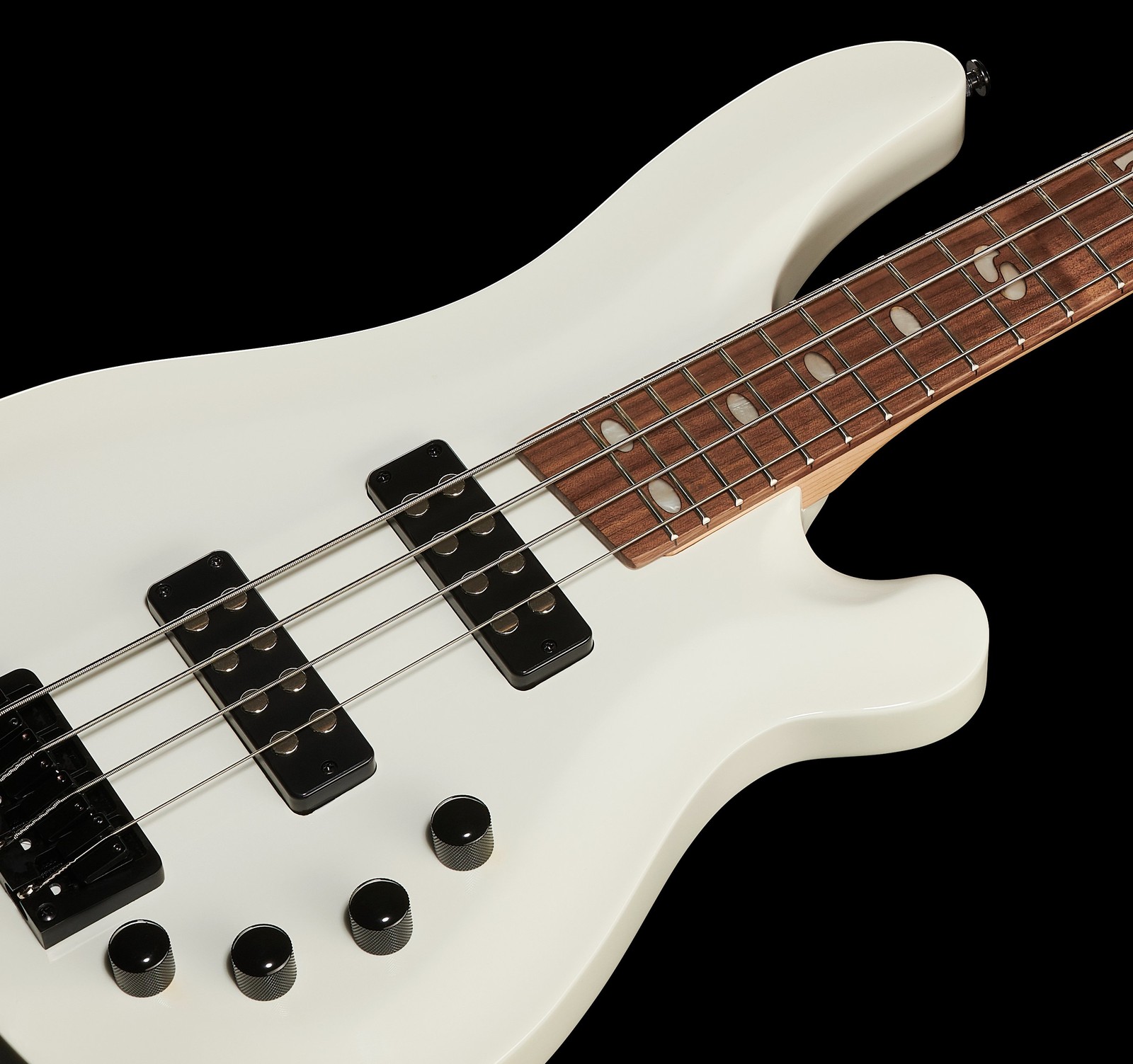 Harley Benton B-450 White Progressive Serie, Korpus