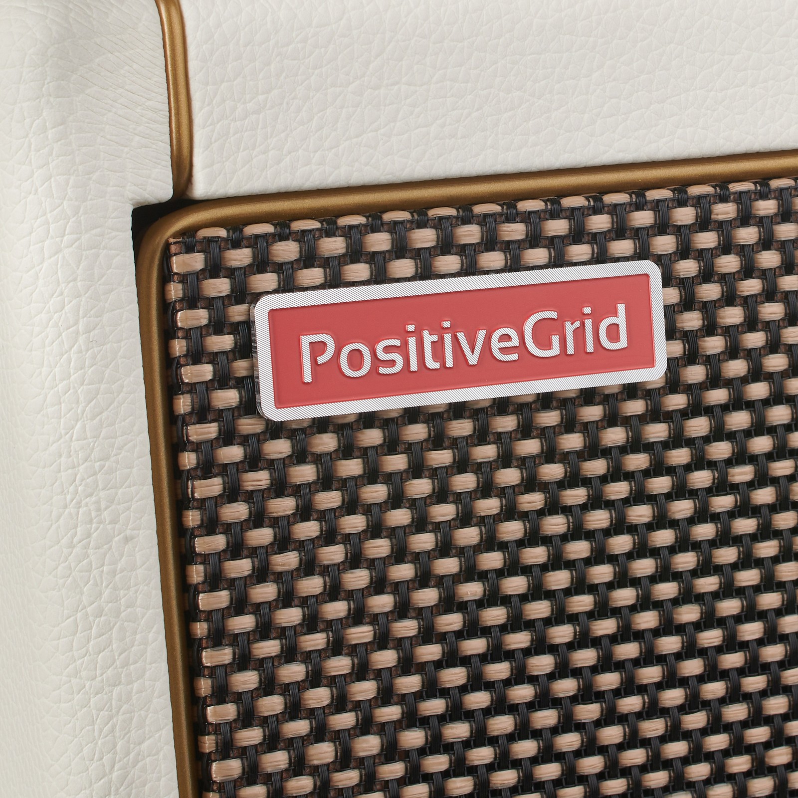 Positive Grid Spark 40 PW Frontbespannung mit Herstellerlogo
