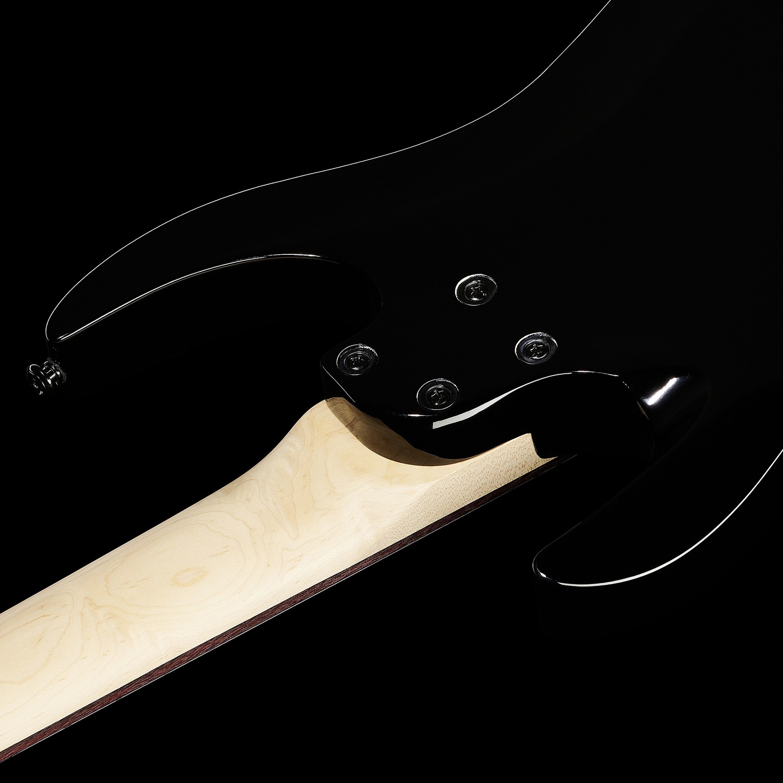 Harley Benton R-457BK MultiScale Halsübergang