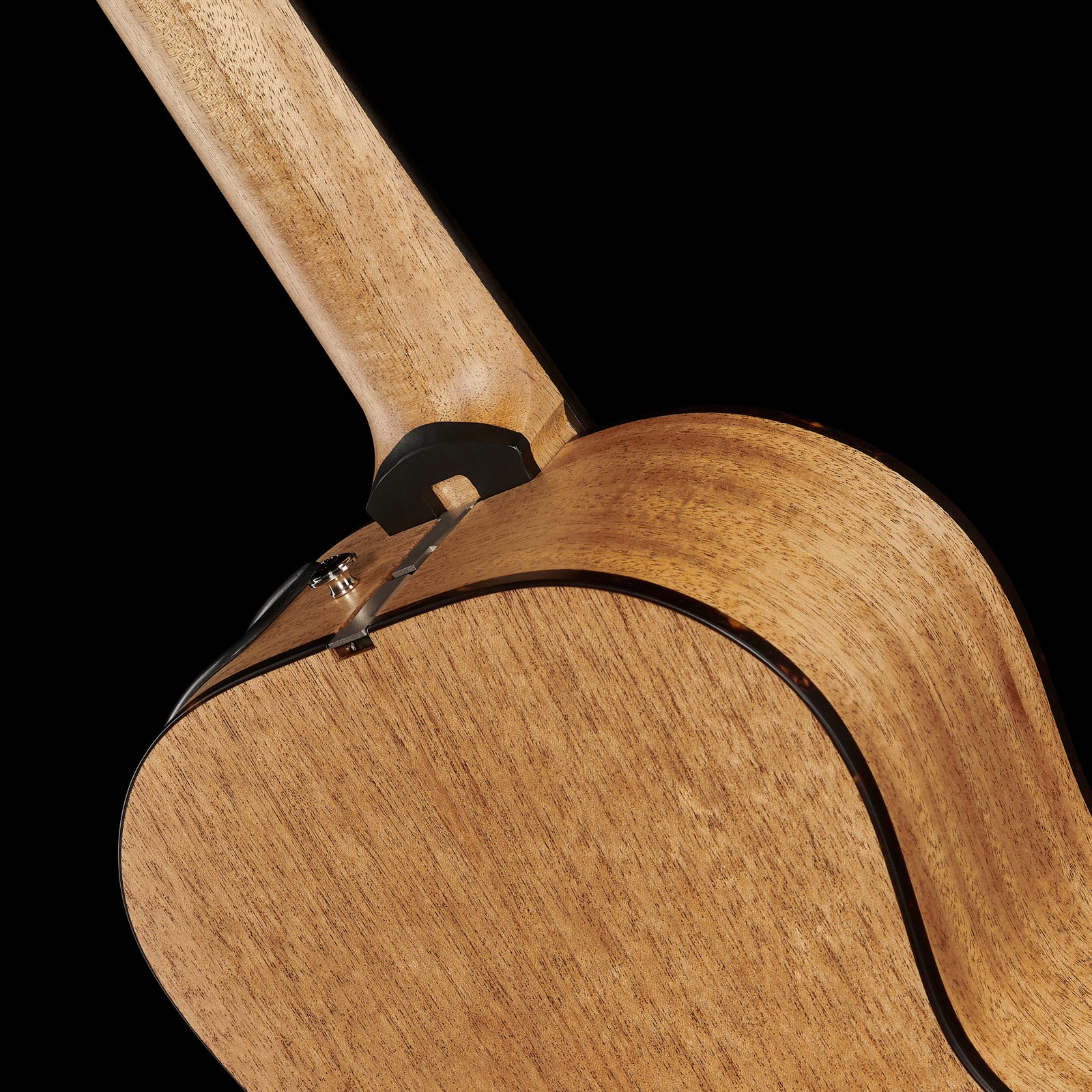 Halsübergang der Furch LJ 10-SM Lefthand Spruce Klappgitarre