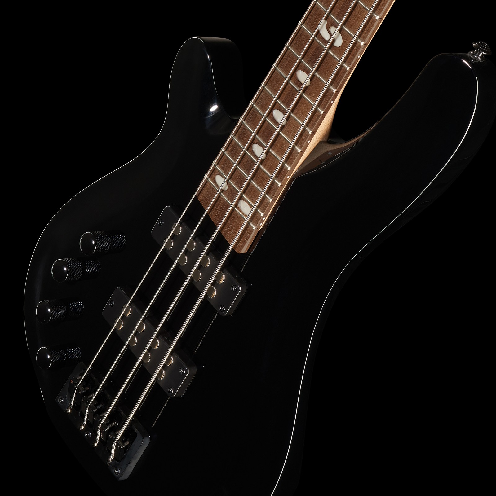 Harley Benton B-450LH BK Progressive Series, Korpus