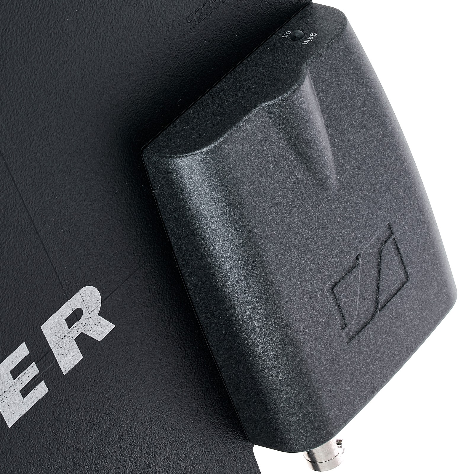 Sennheiser AD 3700 Detail
