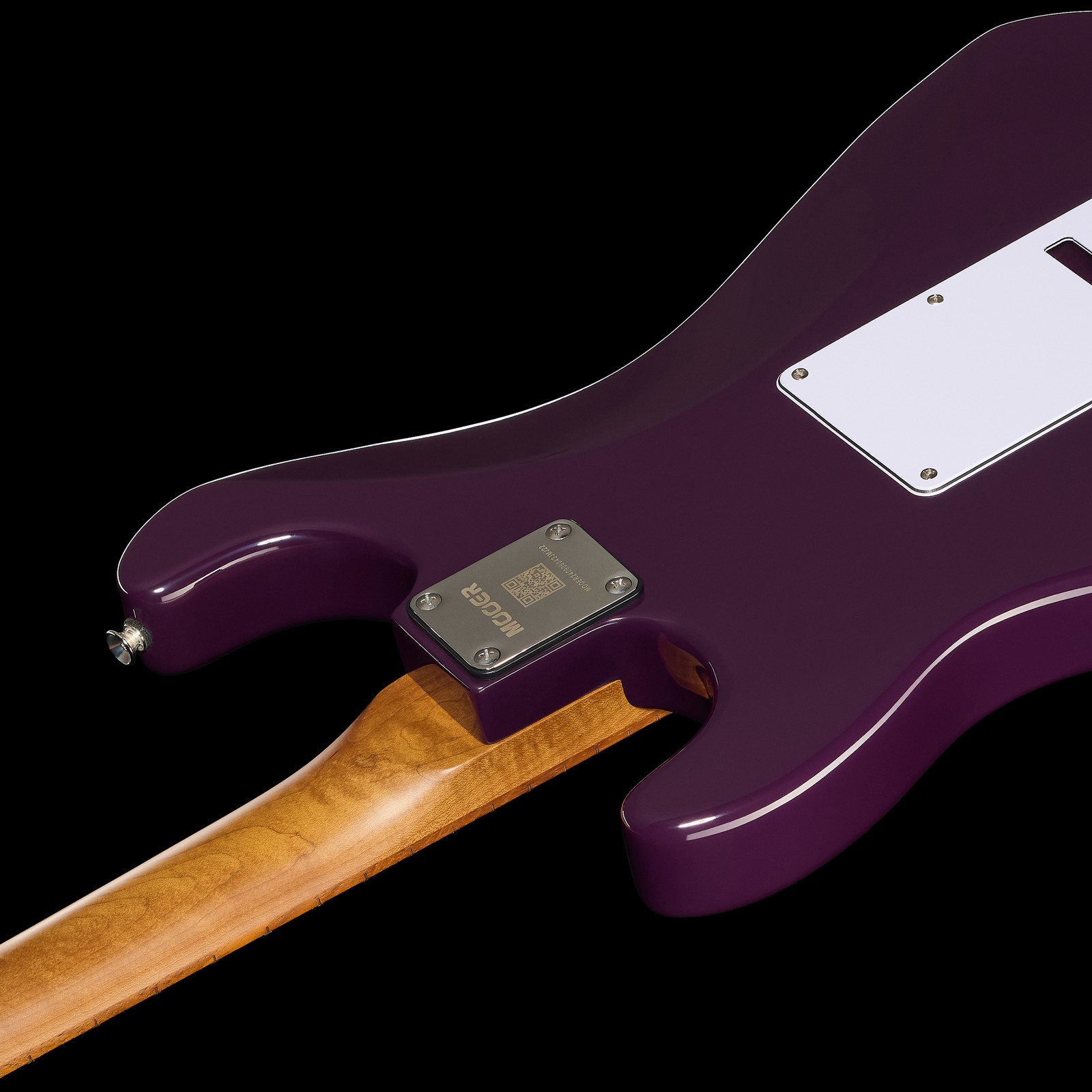 Neck joint of the Mooer MSC20 Pro Guitar Prune Purple