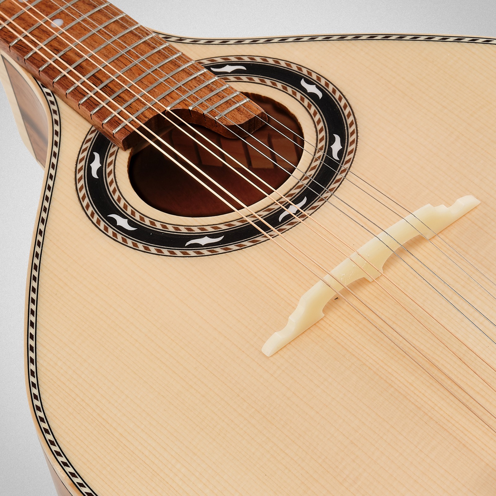 Fichtendecke der Thomann Portuguese Mandolin De Luxe II