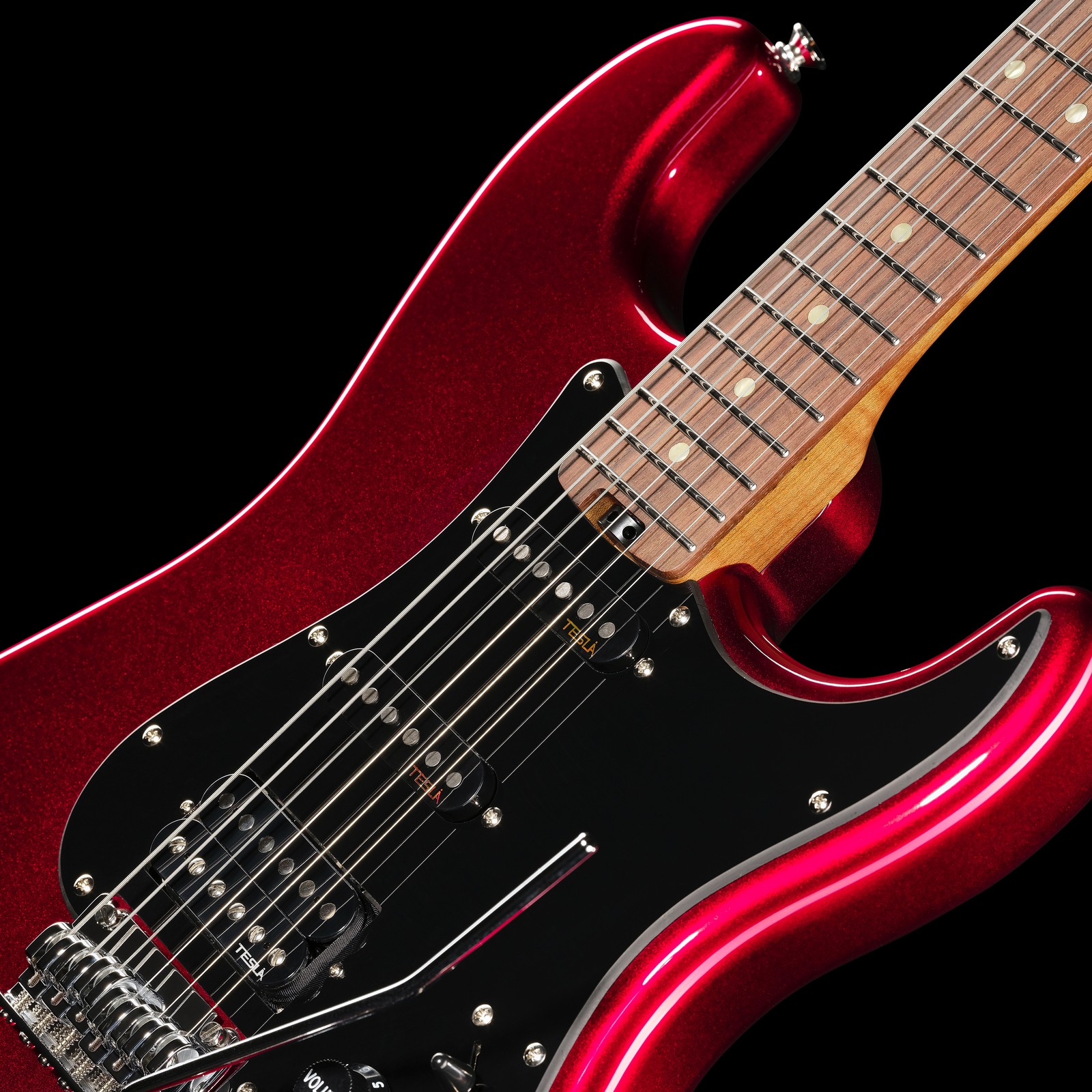 Humbuckers and single-coils on the Harley Benton ST-Modern Plus HSS DRM
