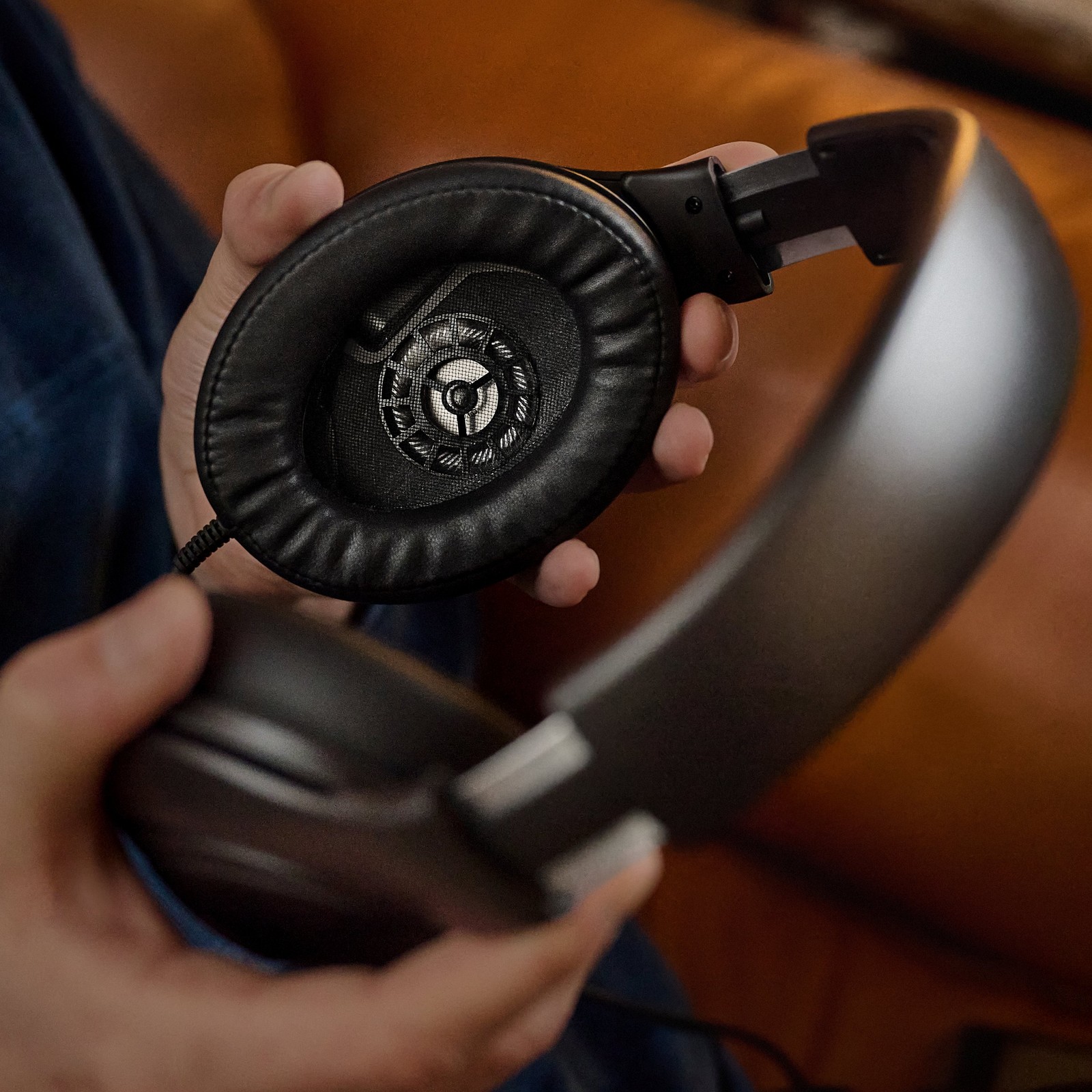 Sennheiser HD 620S held in the hand