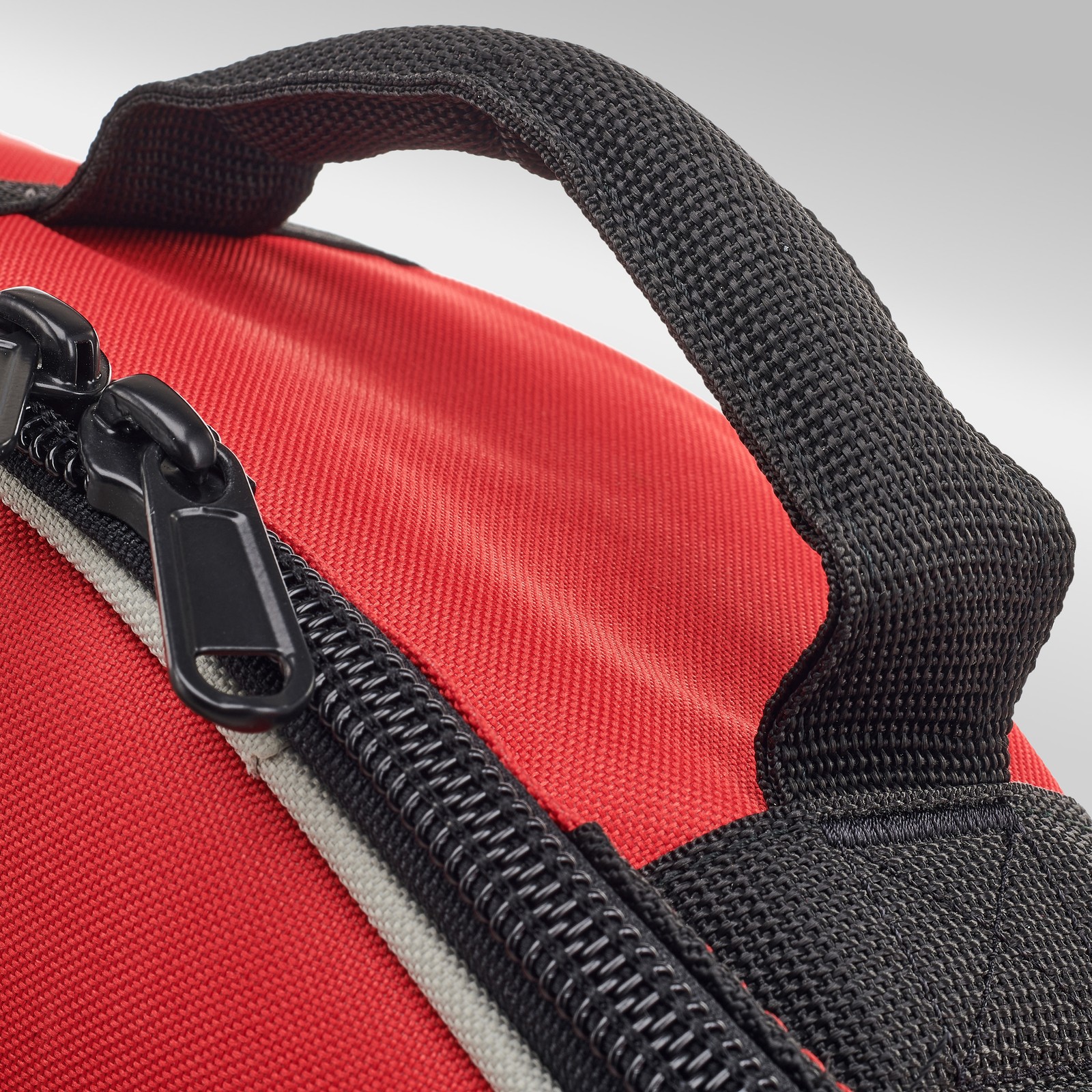 Handgriff der Thomann Classic Gitarrentasche red