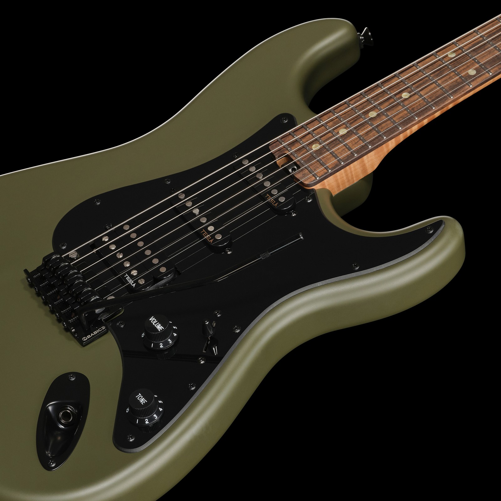 Humbuckers and single coils on the Harley Benton ST-Modern Plus HSS MOD