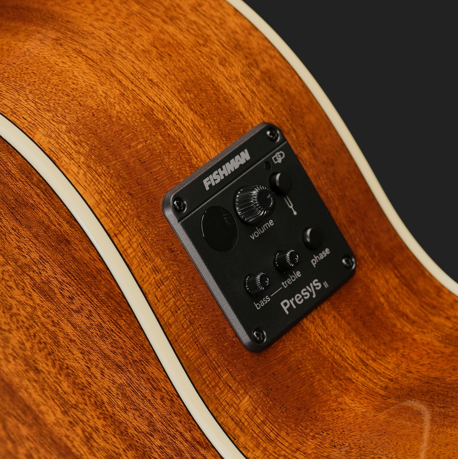 Fishman Tonabnehmer Preamp der Harley Benton Custom Line CLJ-412E NT Westerngitarre