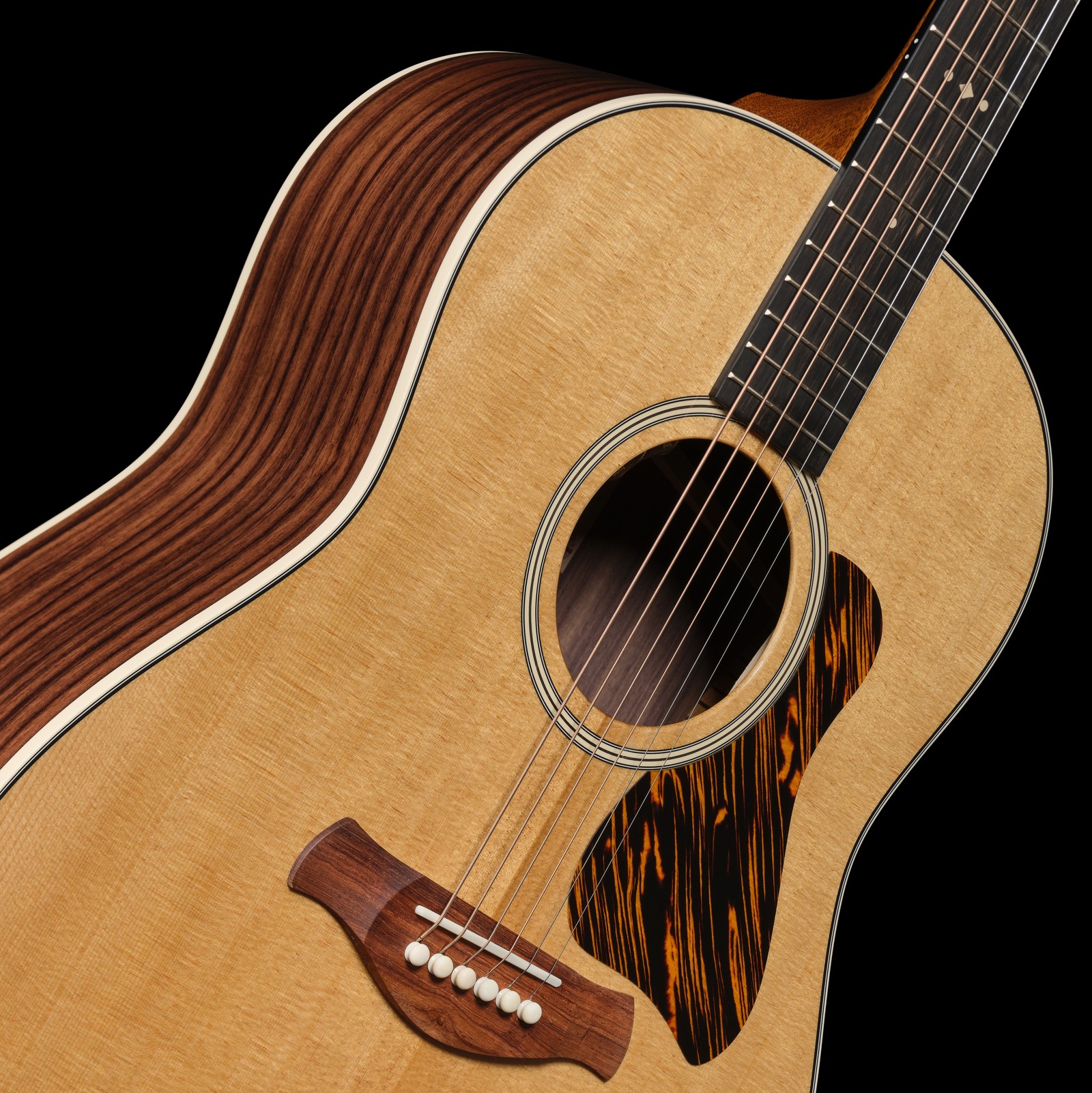 Table en épicéa de la guitare Taylor Gold Label 717e Western