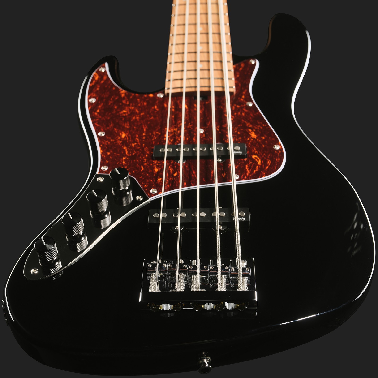 Korpus mit Singlecoils des Sadowsky MetroExp21 Vint JJ5 Morado LH BK