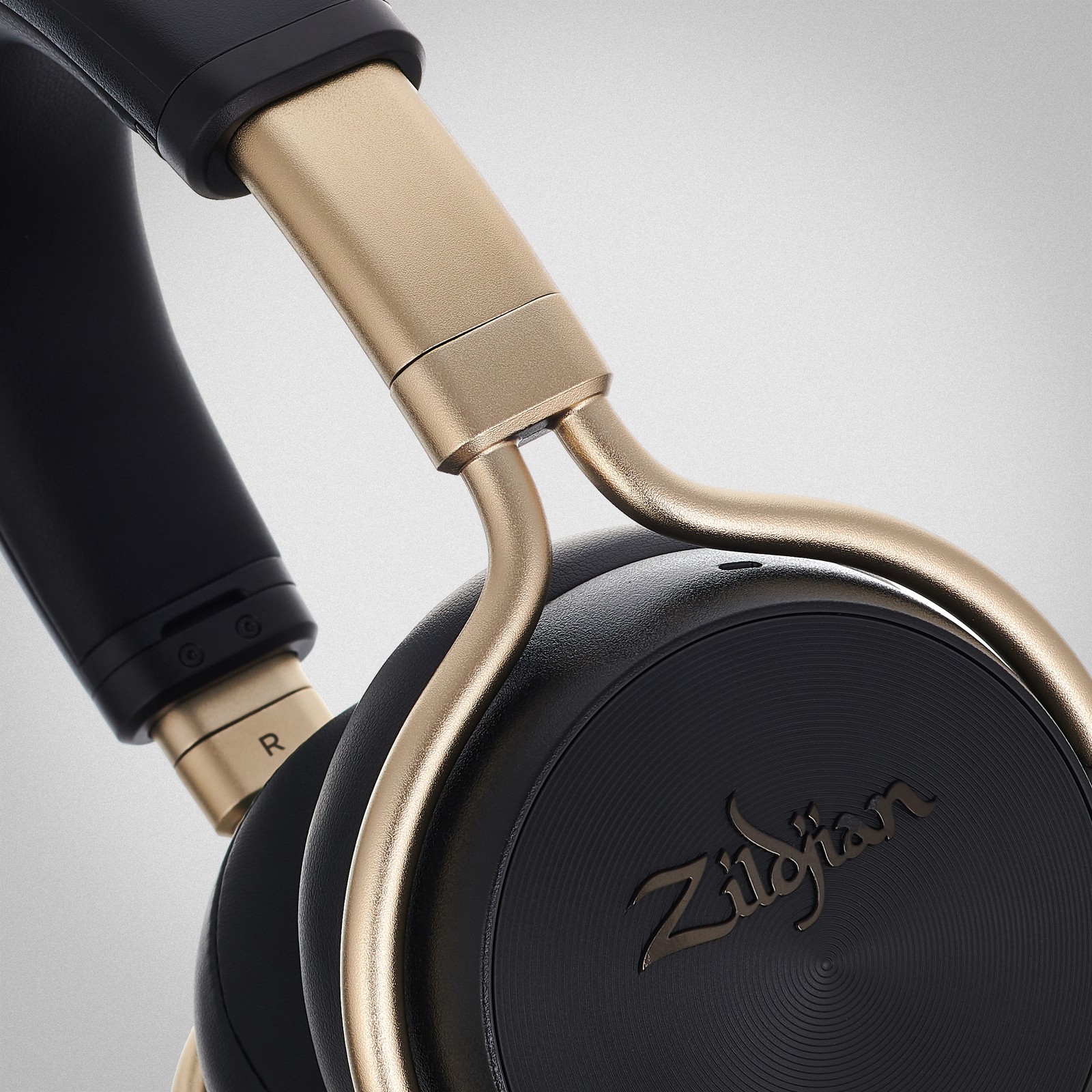 Zildjian ALCHEM-E Black Logo im Detail