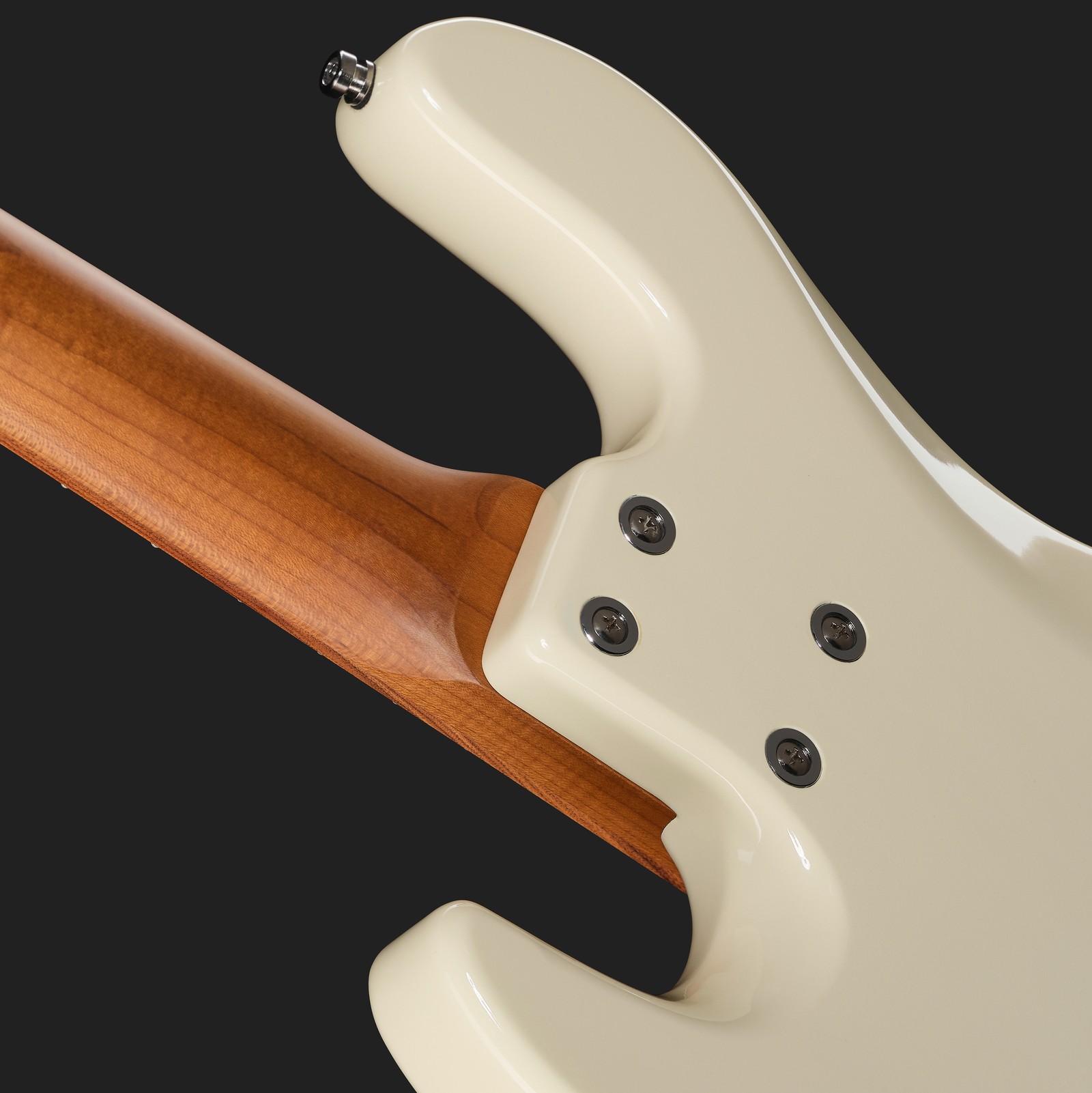 Bolted neck on the Sadowsky MetroExpress 21 Hybrid 4 Morado White