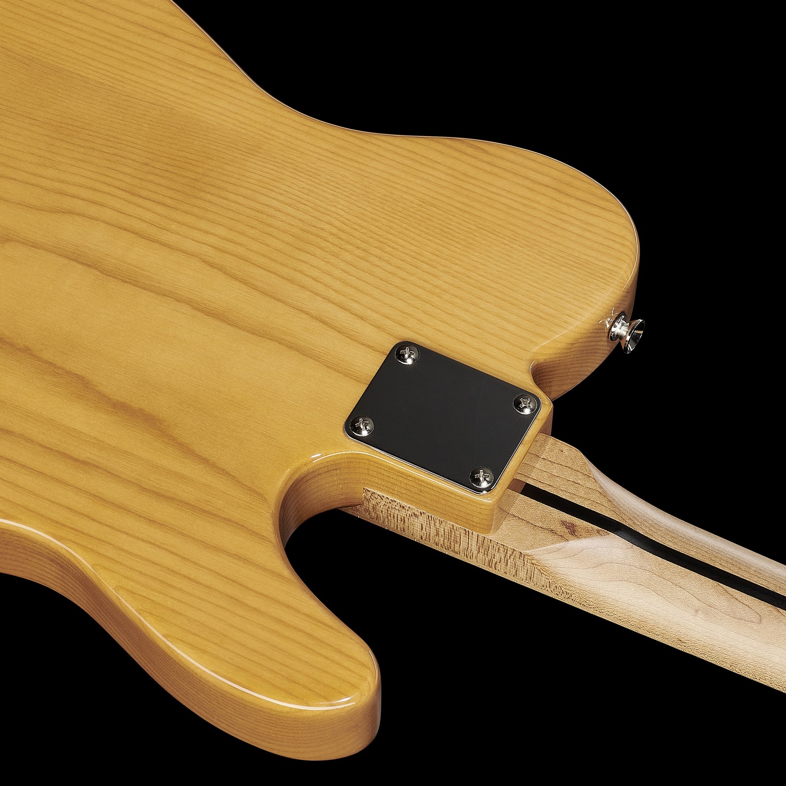 bolt on roasted maple neck on the Harley Benton TE-52 NA LH Vintage Series