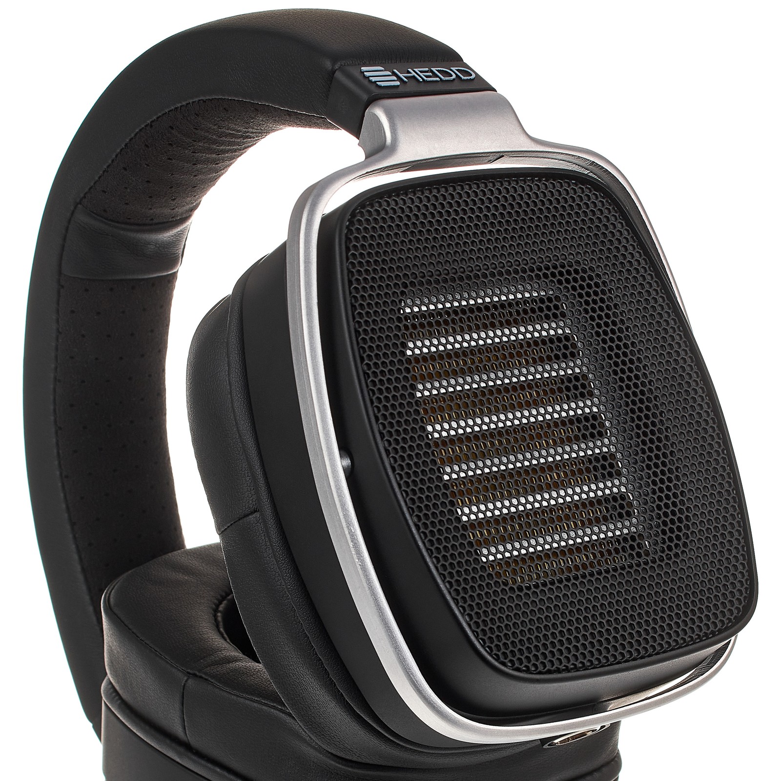 Earcups on the HEDDphone One