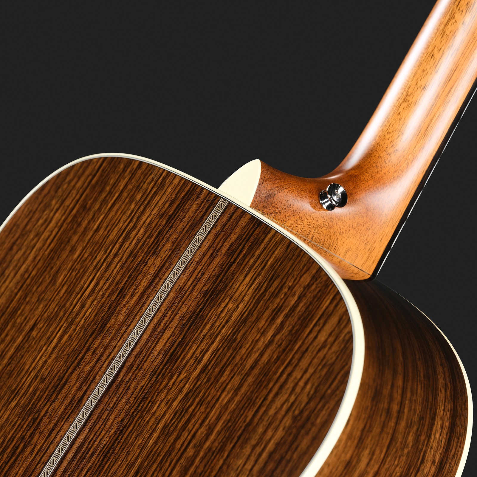 Halsübergang der Martin Guitars HD28E LRB LH Westerngitarre