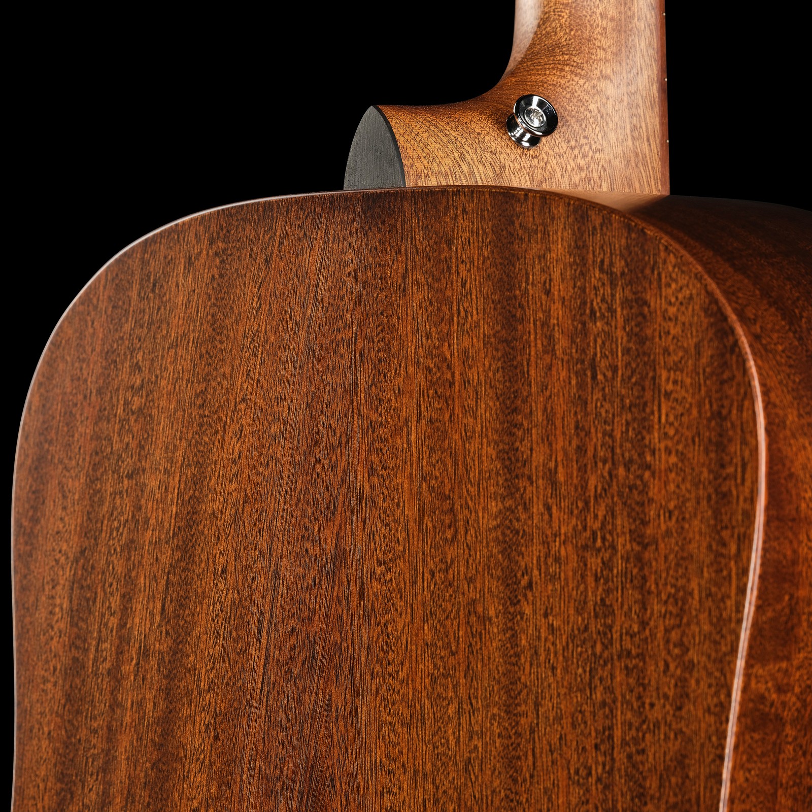 Martin Guitar D-10E Retro Sapele LH, Halsübergang