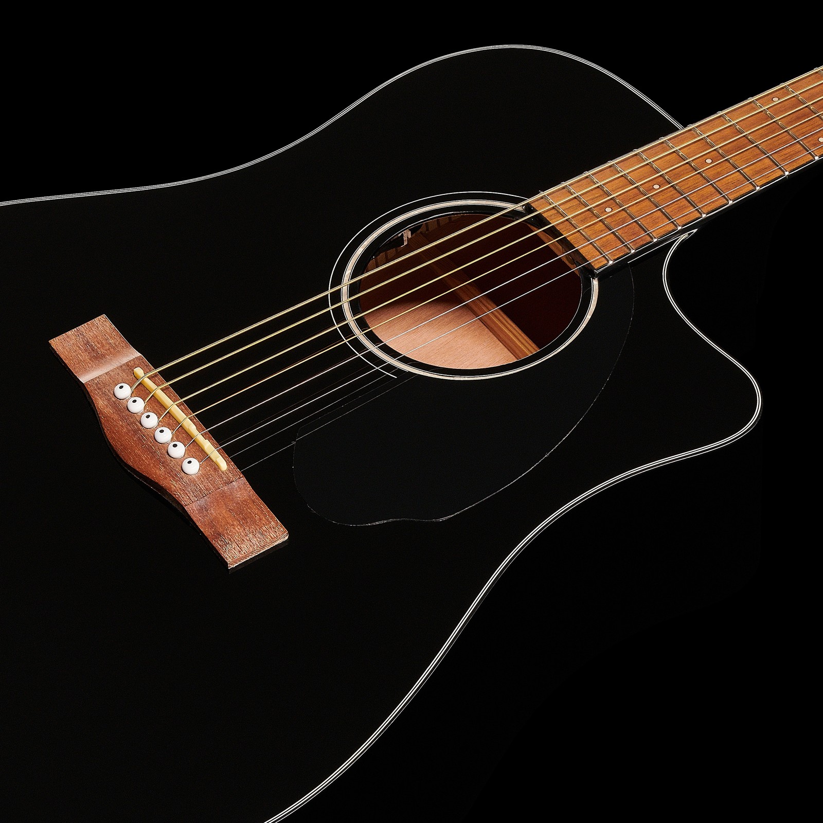 Schwarzer Korpus der Fender CD-60SCE Blk WN