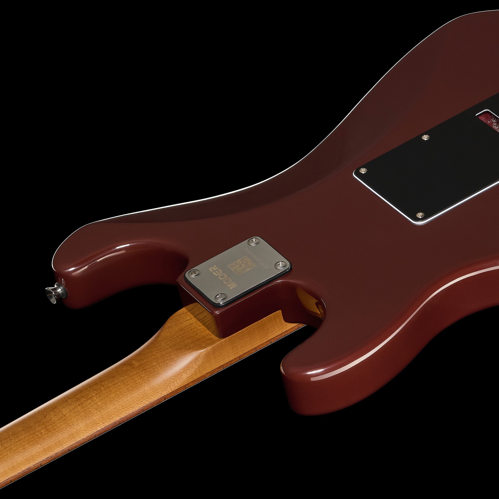 Neck transition of the Mooer MSC20 Pro Guitar Amber Brown