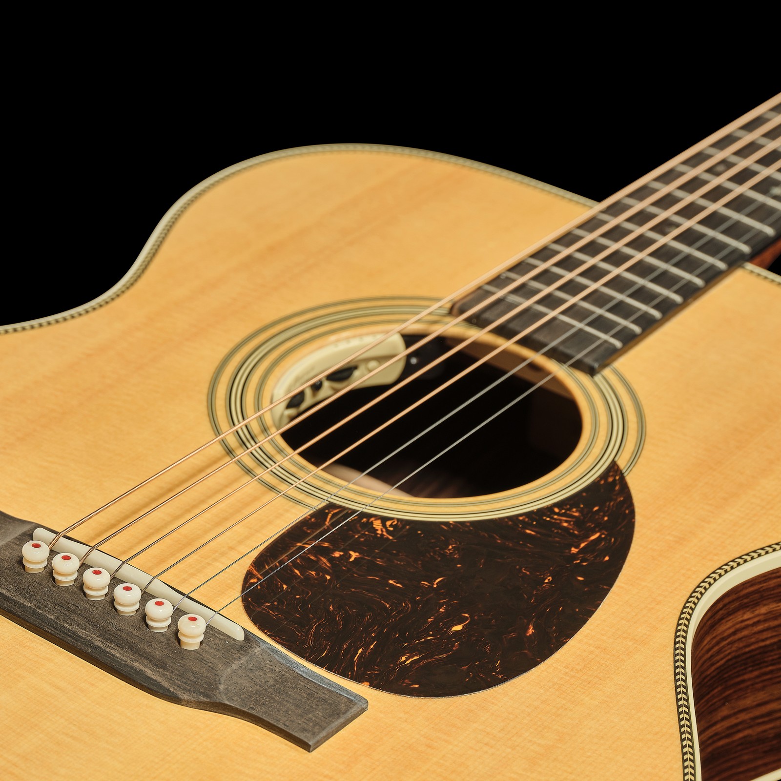 Schallloch der Martin Guitars OM28E LRB