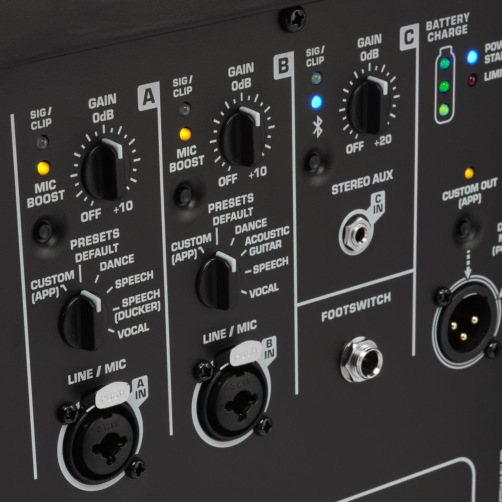 Bedienelemente des QSC CB10 Bluetooth-Lautsprechers
